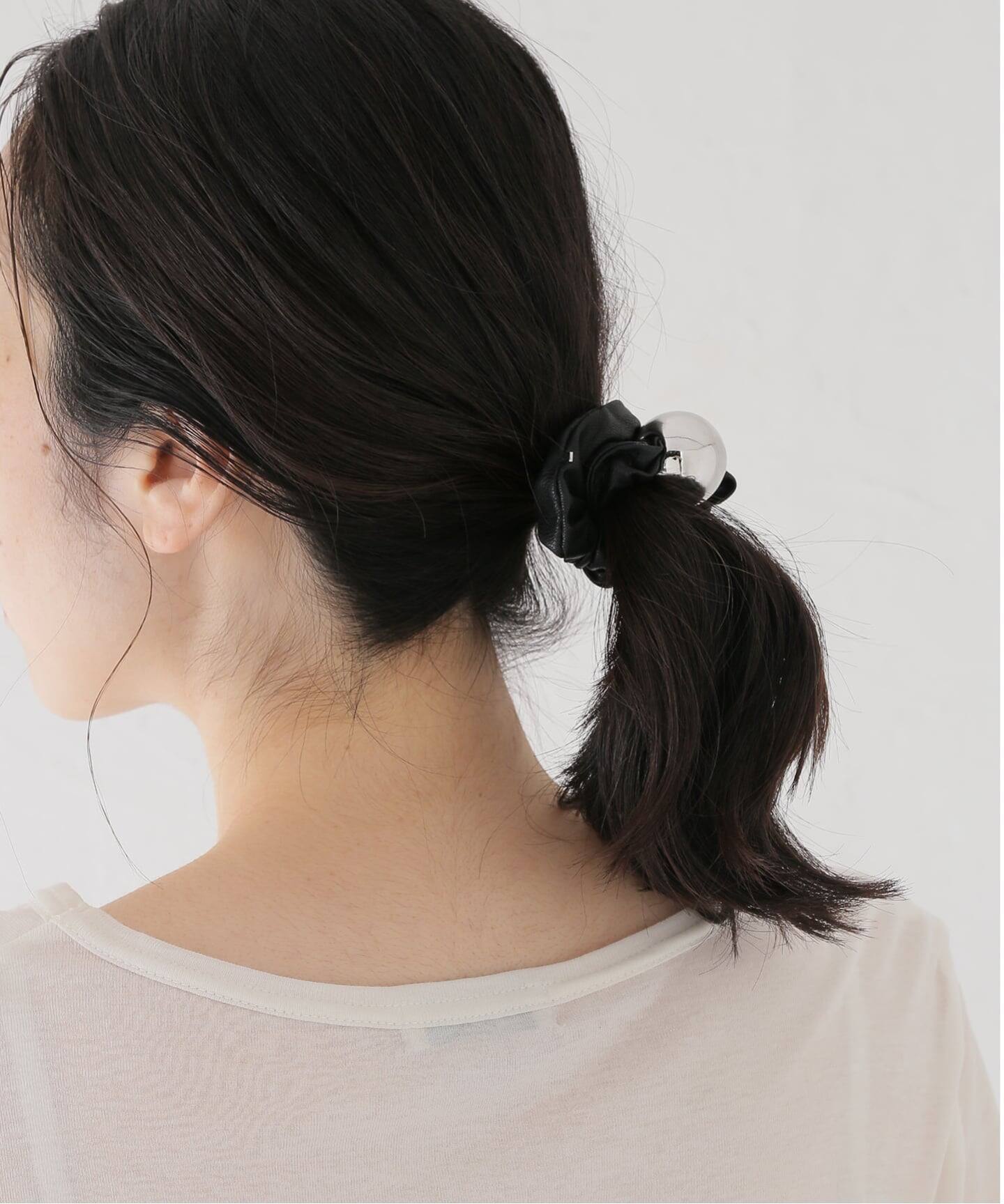 heyep/ ヘイップ metal ball fauxleather scrunchie（ヘアアクセサリー