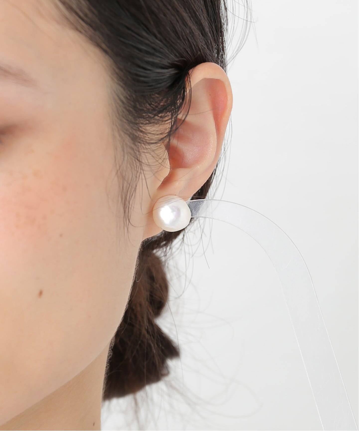 新品未使用！AGARDEN OF EDEN x IENA パールピアス　K10 GARDEN OF EDEN/ガーデン オブ エデン Button Pearl pirce ピアス(両耳