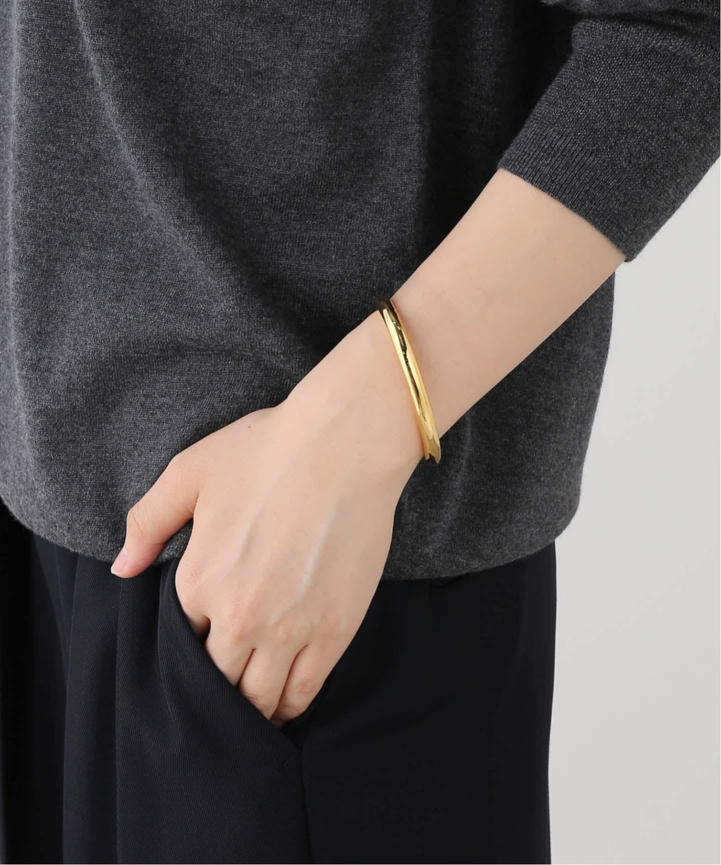 追加》Gabriela Artigas/ ガブリエル アルティガス INFINITE TUSK CUFF