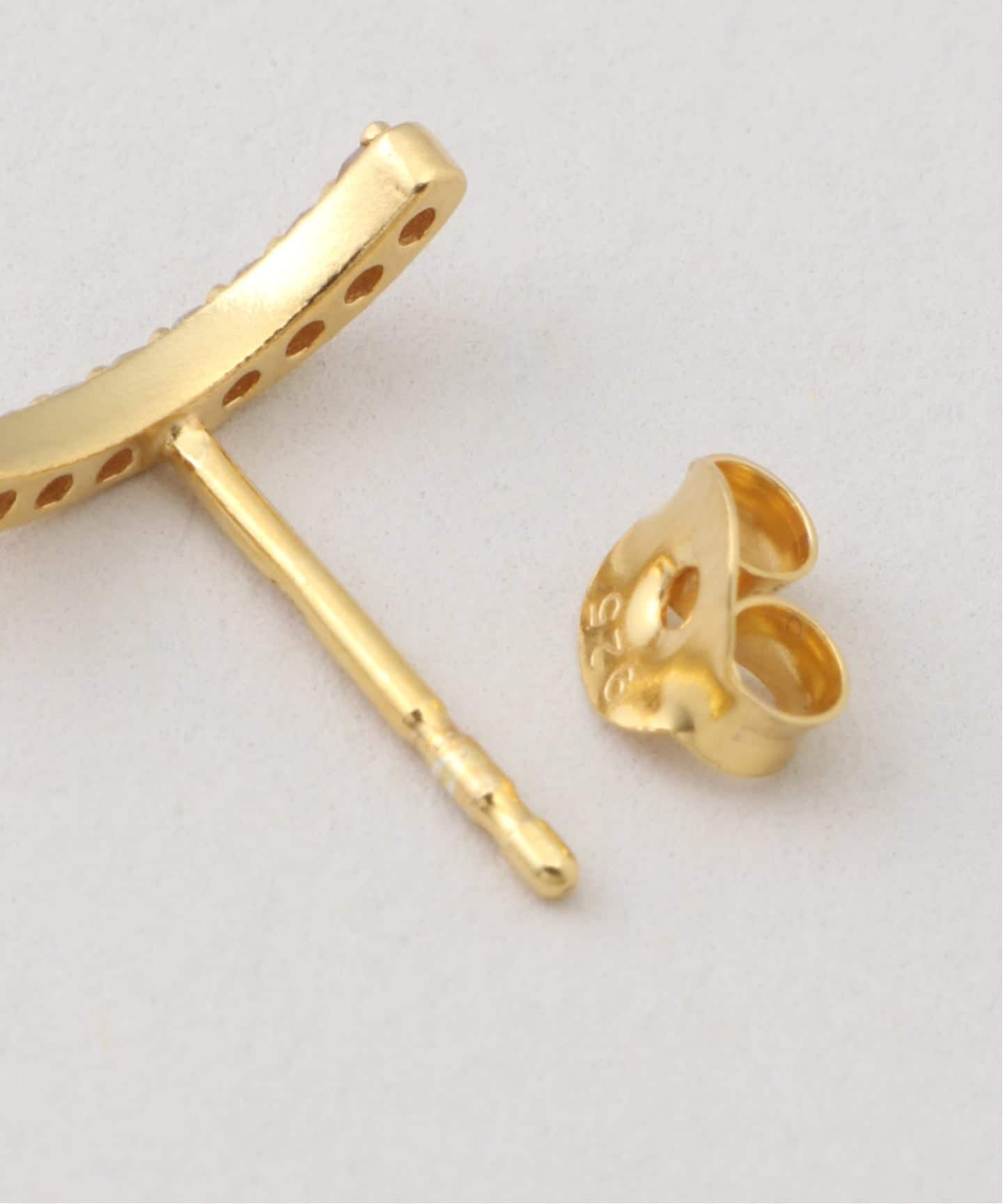 SHANA GULATI / シャナ グラティ Lola Studs Gold ピアス(両耳用
