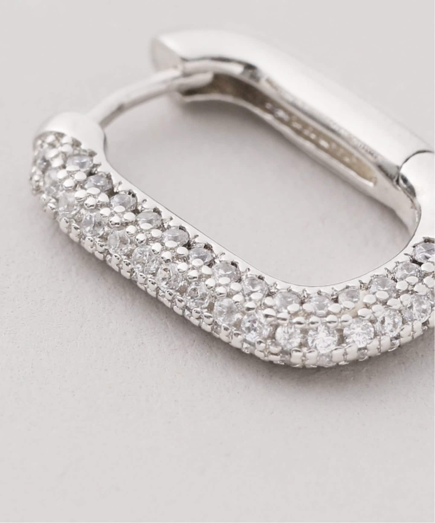 追加予約》LUV AJ ラヴエージェイ THE PAVE CHAIN LINK HUGGIES