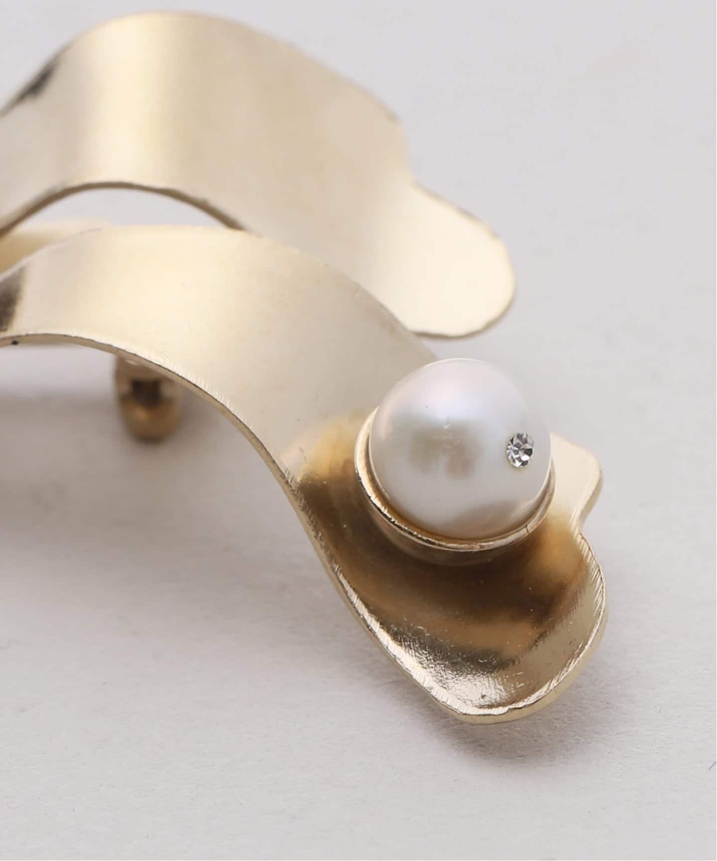 予約》Junco Paris ジュンコパリ メタルリボンブローチ BBH26P-09