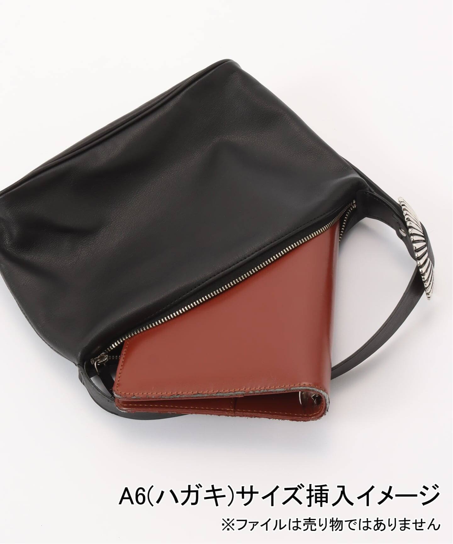 専用　toga pullaミニショルダー TOGA PULLA : Leather shoulder pouch/wallet « pain