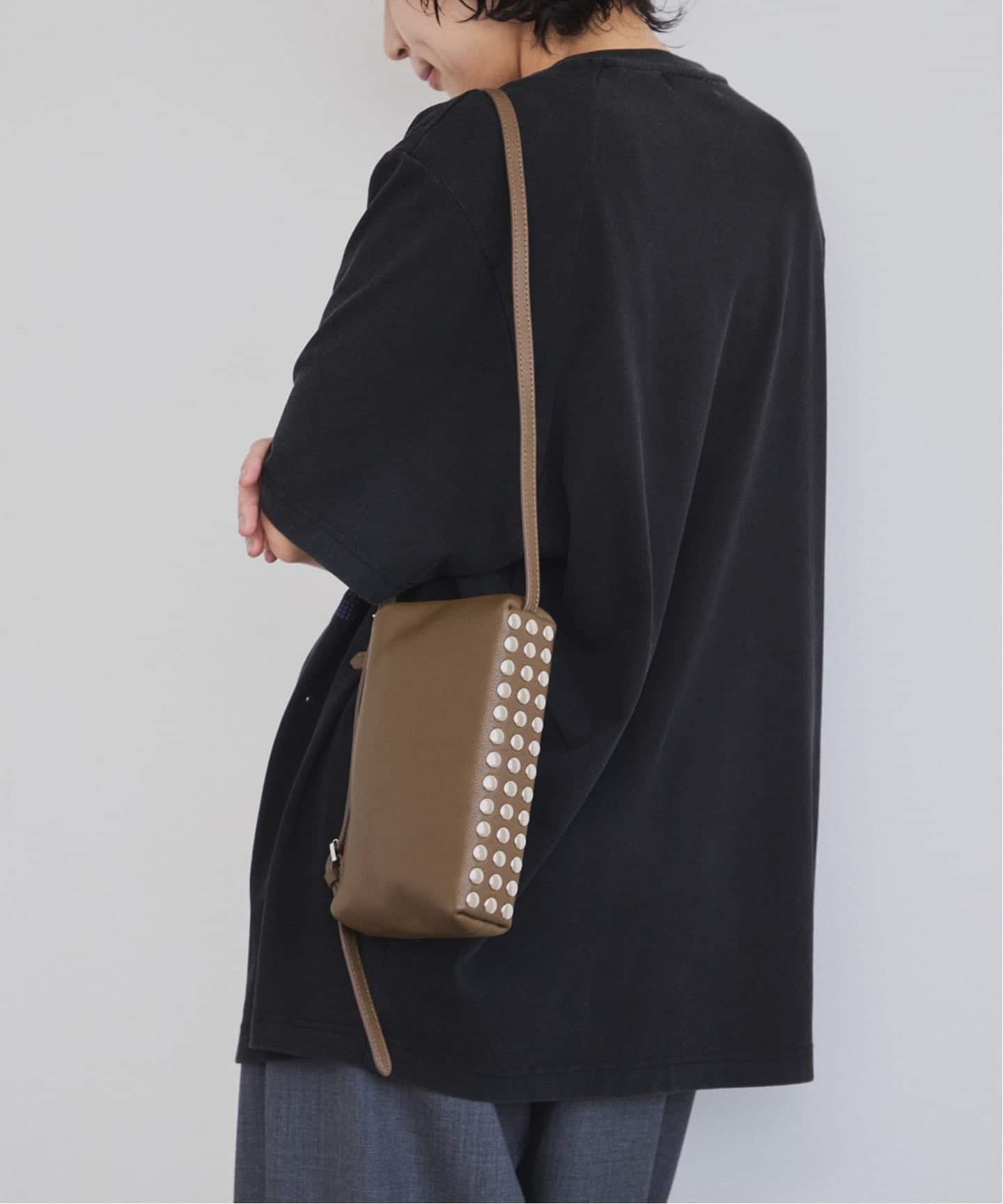YAHKI LEATHER スタッズショルダーバッグ（ショルダーバッグ）｜BOICE