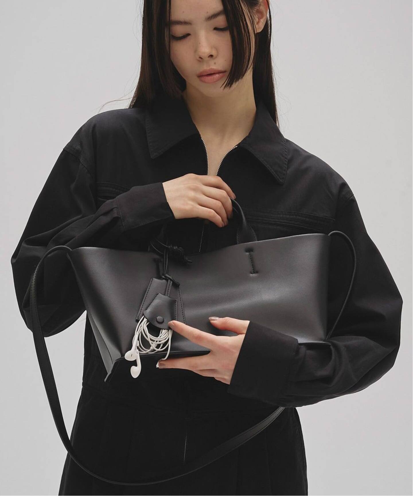 【新品】TODAYFUL Useful Leather Bag(M) TODAYFUL Useful Leather Bag(M)（ショルダーバッグ）｜BOICE FROM