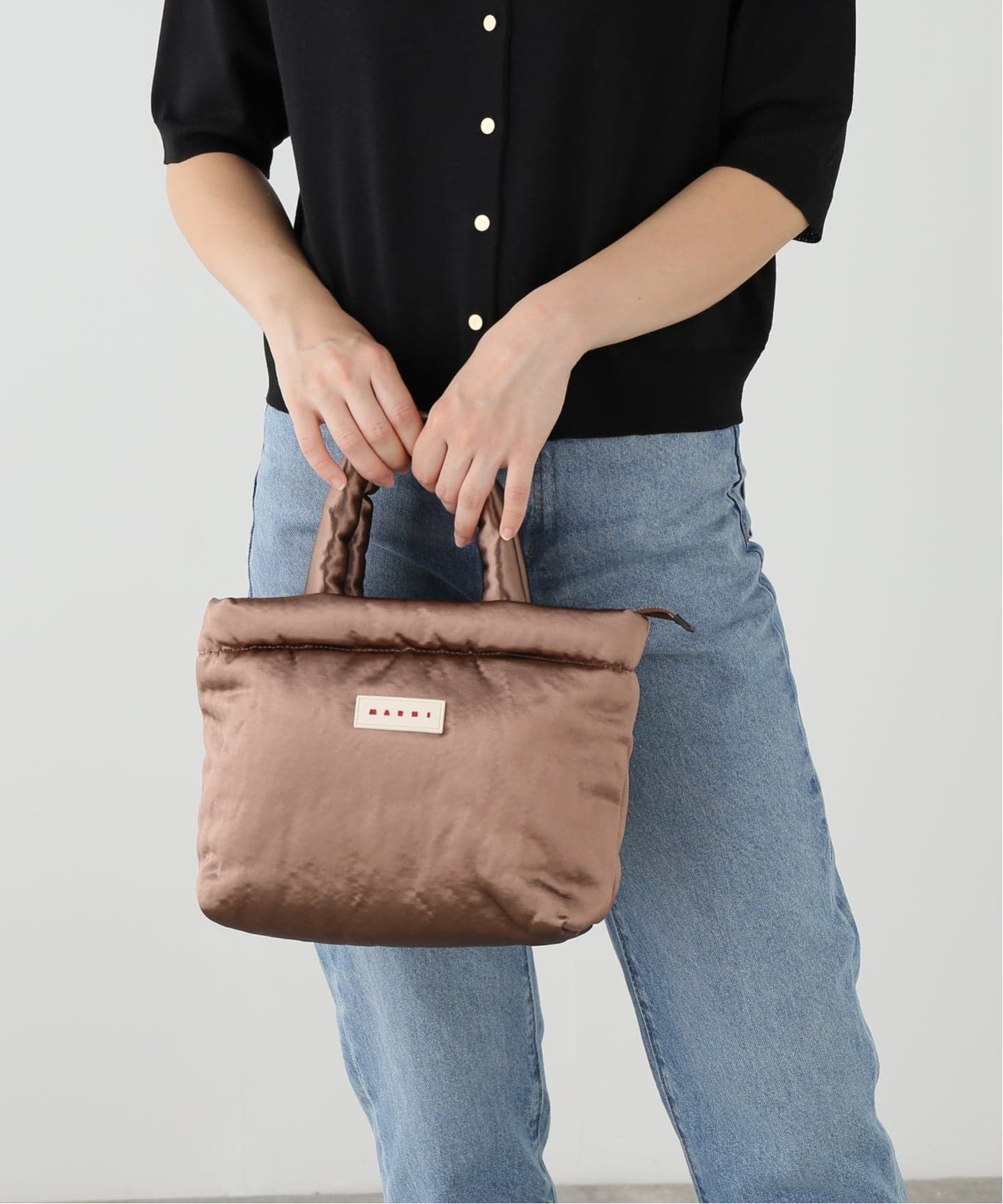 (限定値下中)MARNI ハンドル付きトートバッグ ベージュブラウン 新品 一部店舗+WEB限定》MARNI / マルニ PUFFY TOTE（トートバッグ）｜Spick