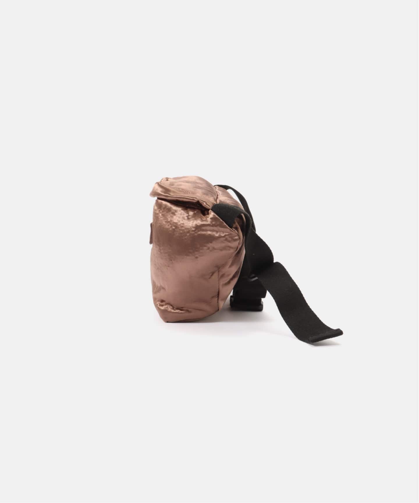 一部店舗+WEB限定》MARNI / マルニ MARSUPIO LARGE（メッセンジャー