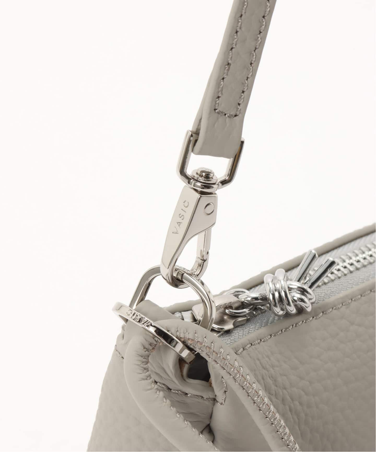 一部店舗+WEB限定》VASIC / ヴァジック Pochette Mini（ハンドバッグ