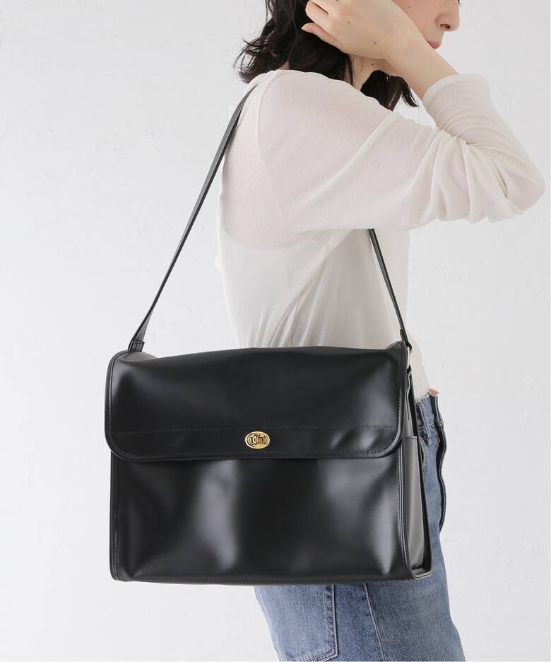 一部店舗+WEB限定》HOLIDAY/ホリデイ LEATHER FLAP BIG BAG 