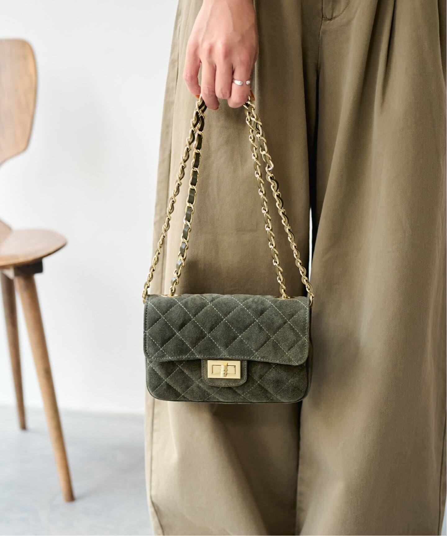 AULENTTI/オウレンティ キルティングショルダーバック（ショルダー 