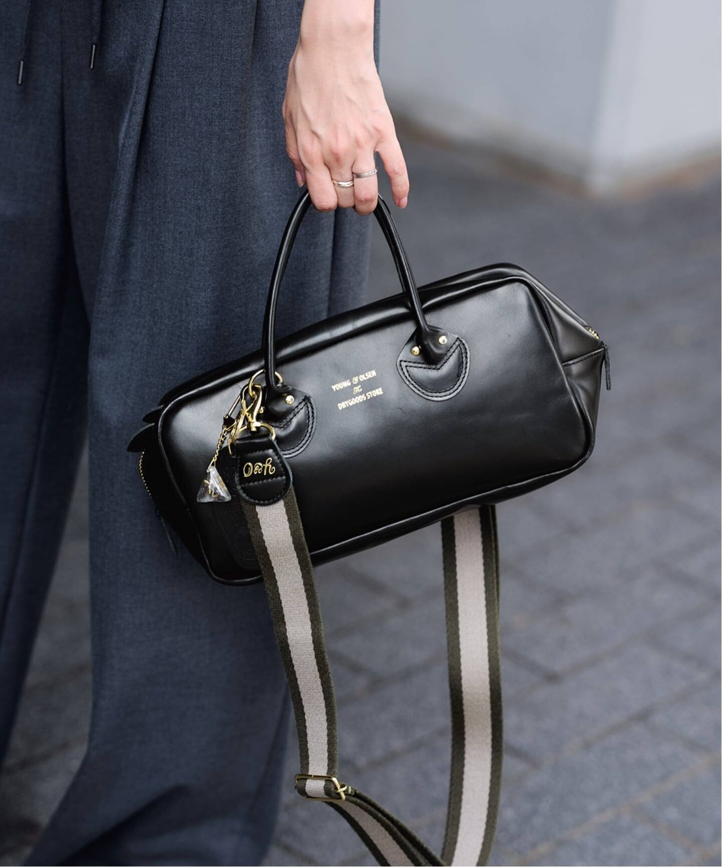 ≪WEB限定 / 追加≫YOUNGOLSEN 別注 CHARM WIDE BOTTLE BAG 