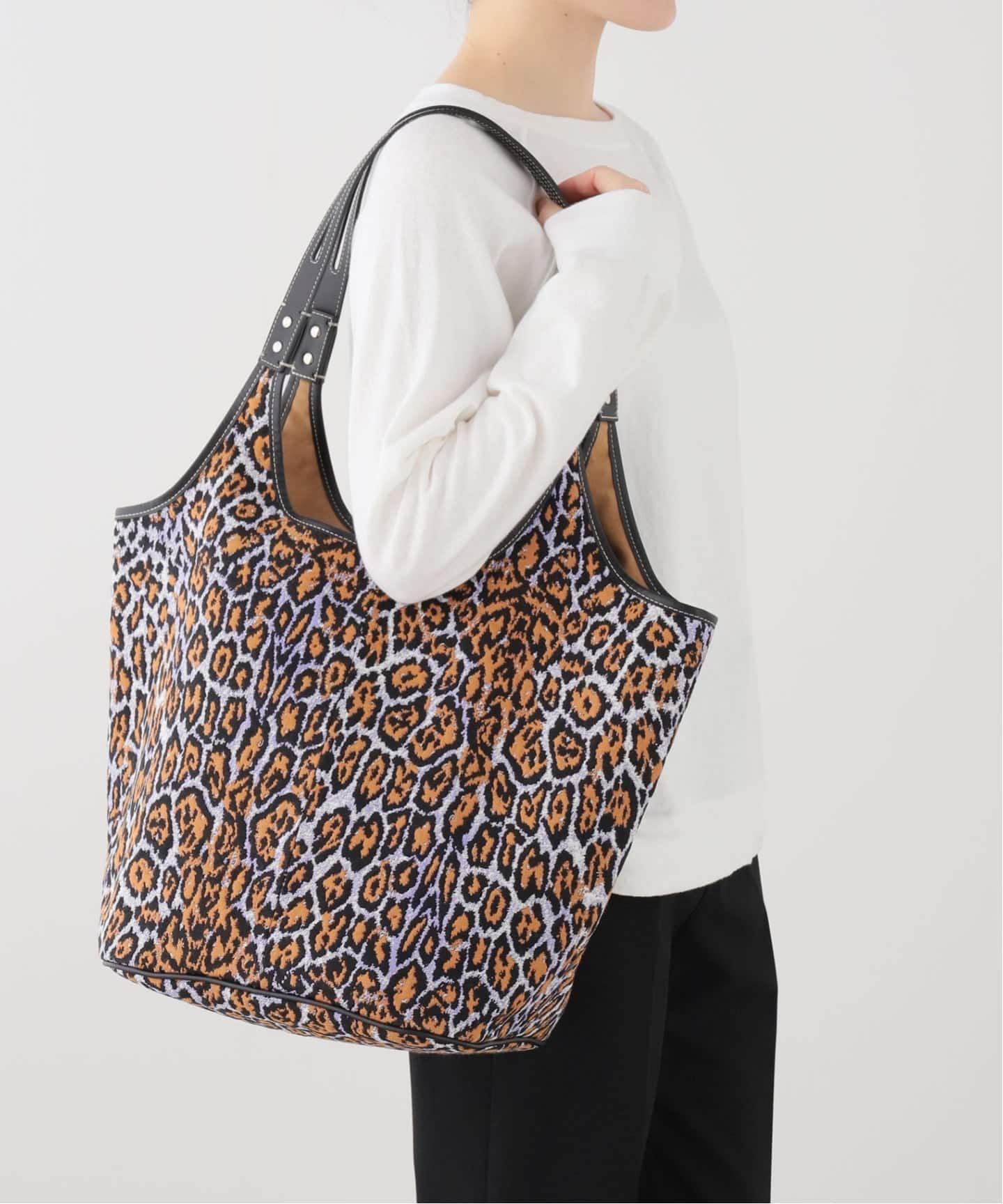 AVACATION/アヴァケーション TENT L LILAC LEO（トートバッグ