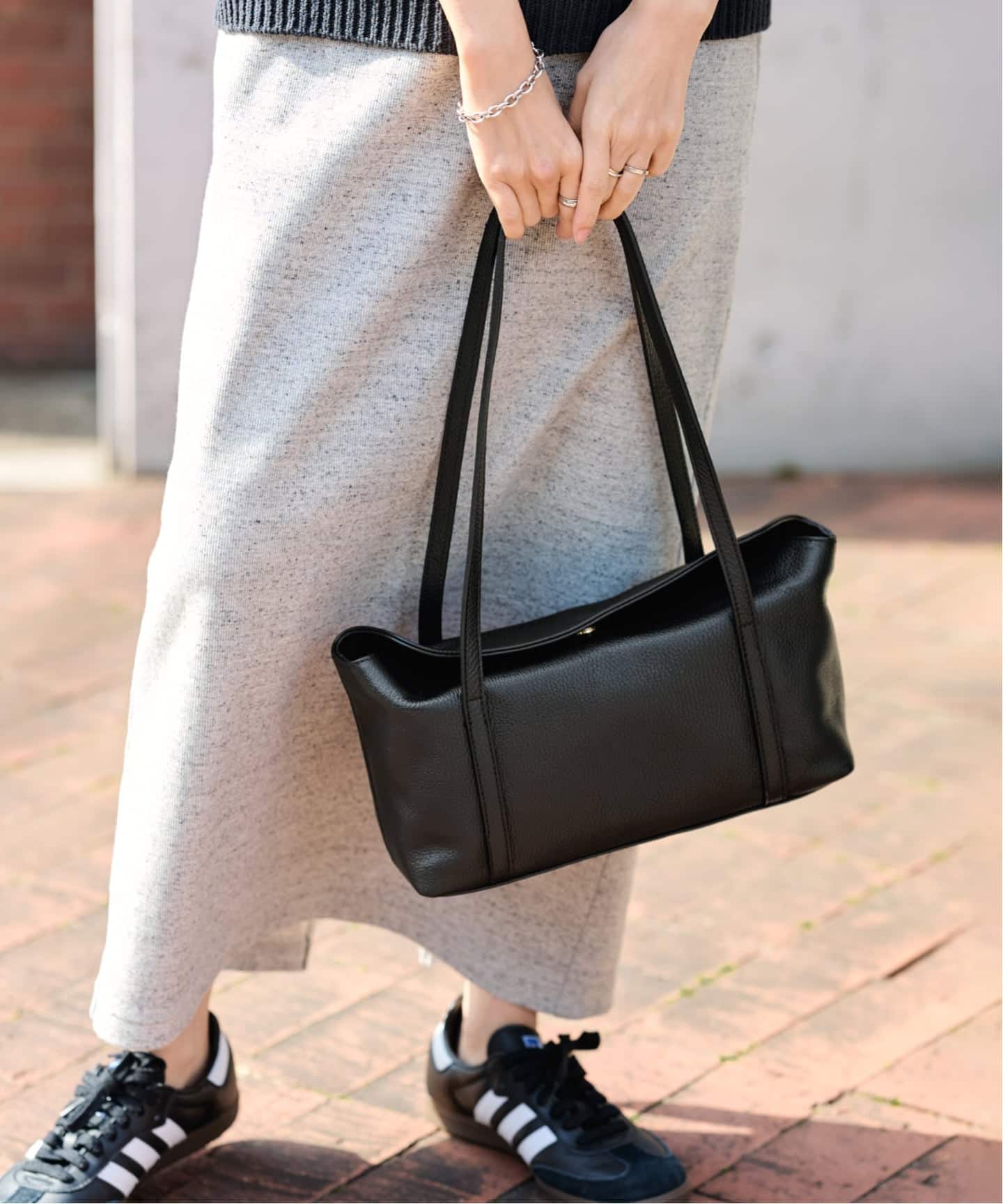 FRAMeWORK aulentti オウレンティ ショルダーバッグ　ブラック フレームワーク FRAMeWORK ≪予約≫AULENTTI/オウレンティ DUFFEL