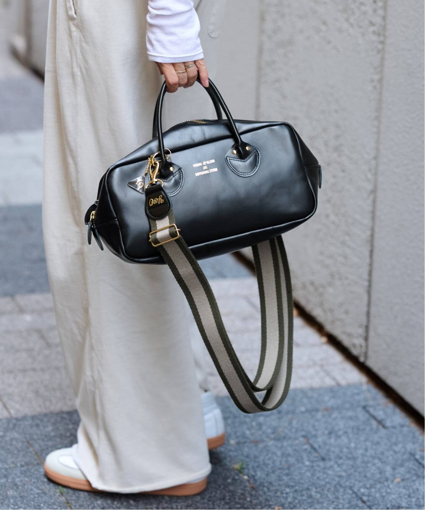 YOUNGOLSEN 別注 CHARM WIDE BOTTLE BAG ≪WEB限定 / 追加≫YOUNGOLSEN 別注 CHARM WIDE BOTTLE BAG