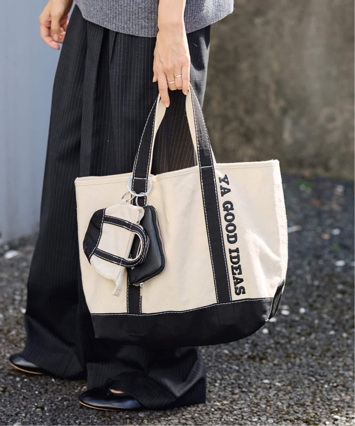 YA GOOD IDEASチャーム付きトートバッグ ≪WEB限定 / 追加予約≫YA GOOD IDEAS YA BIG&MINI TOTE M 2（トート