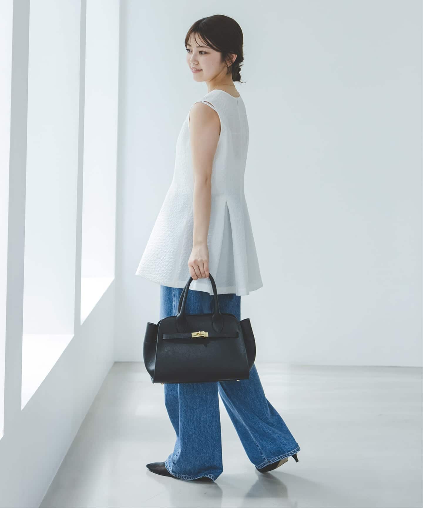 WEB限定カラーあり》AULENTTI/オウレンティ バックル付きミニボストン
