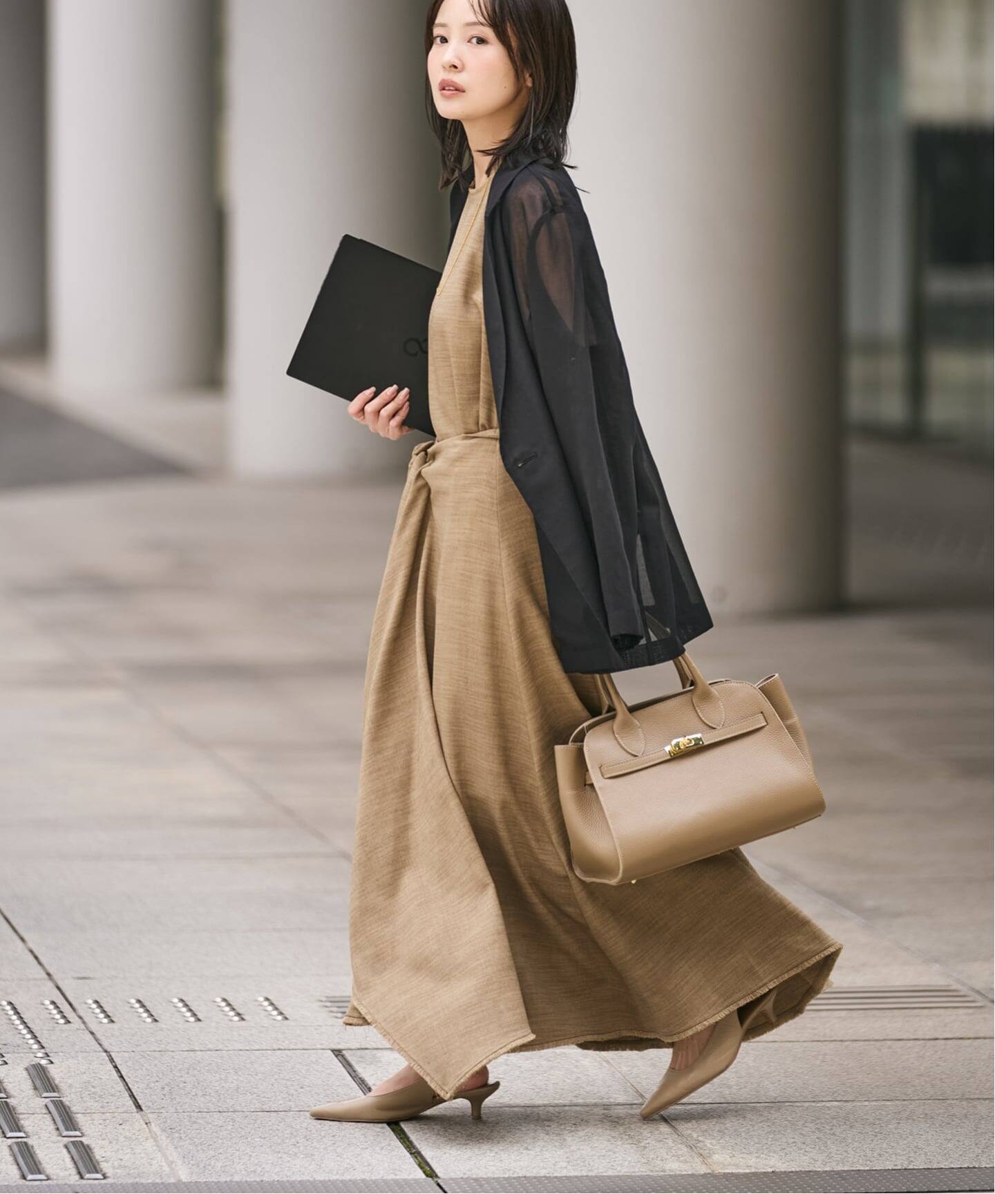 WEB限定カラーあり》AULENTTI/オウレンティ バックル付きミニボストン 