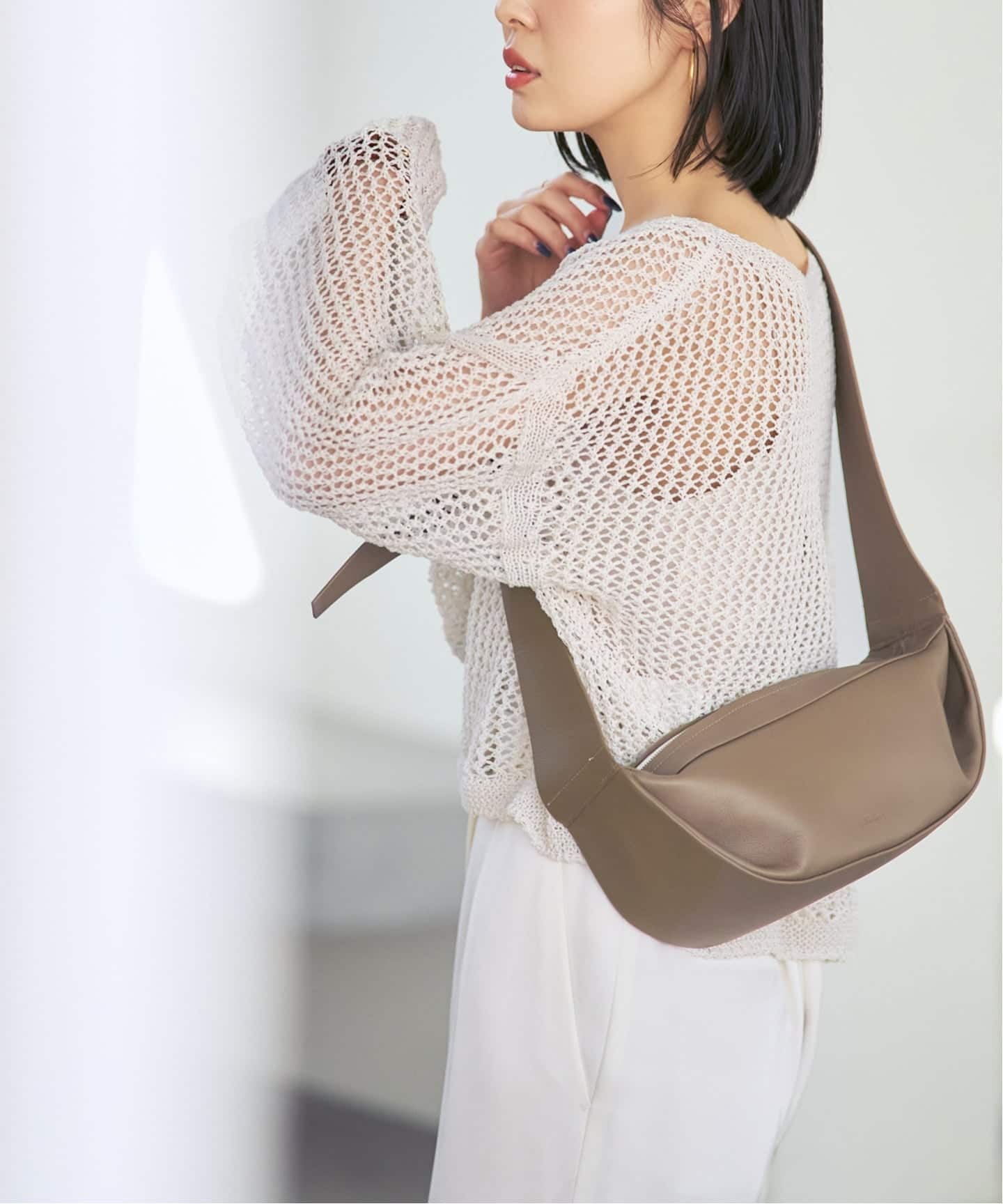 ブラックレザーショルダーバッグ　Waa Studios NẮP BAG – waa. studios