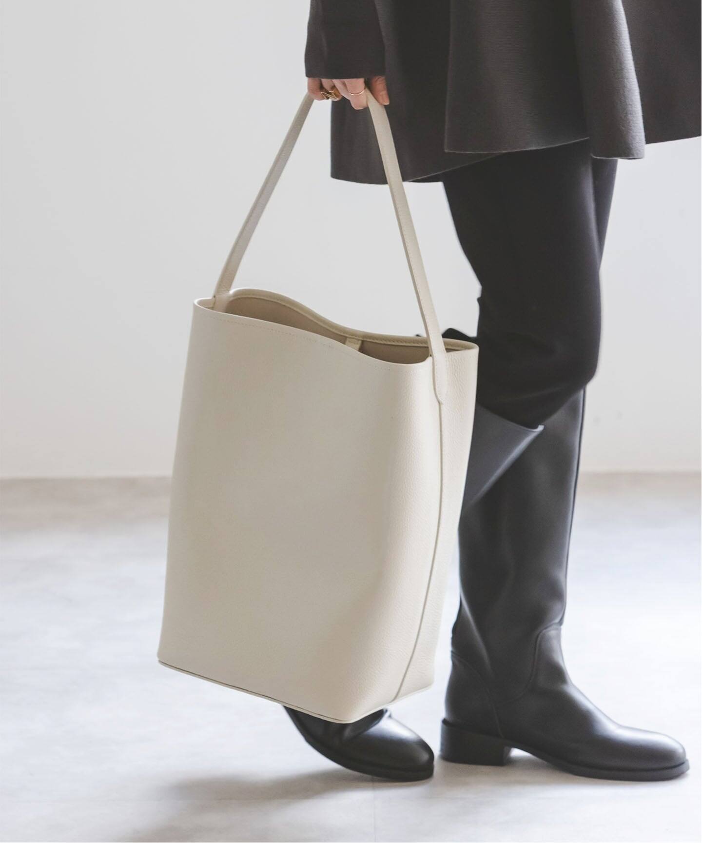 【INNUE】ホワイトレザートートバッグ ショルダーストラップ付き 追加3》INNUE/イヌエ レザートートBAG（トートバッグ）｜NOBLE