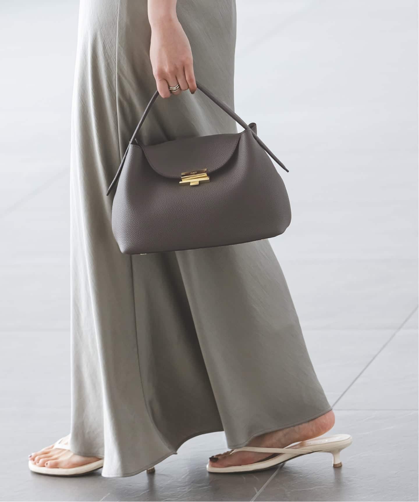 WEB・一部店舗限定追加》PUNTI./プンティ MAGNOLIA-HAND（ハンドバッグ