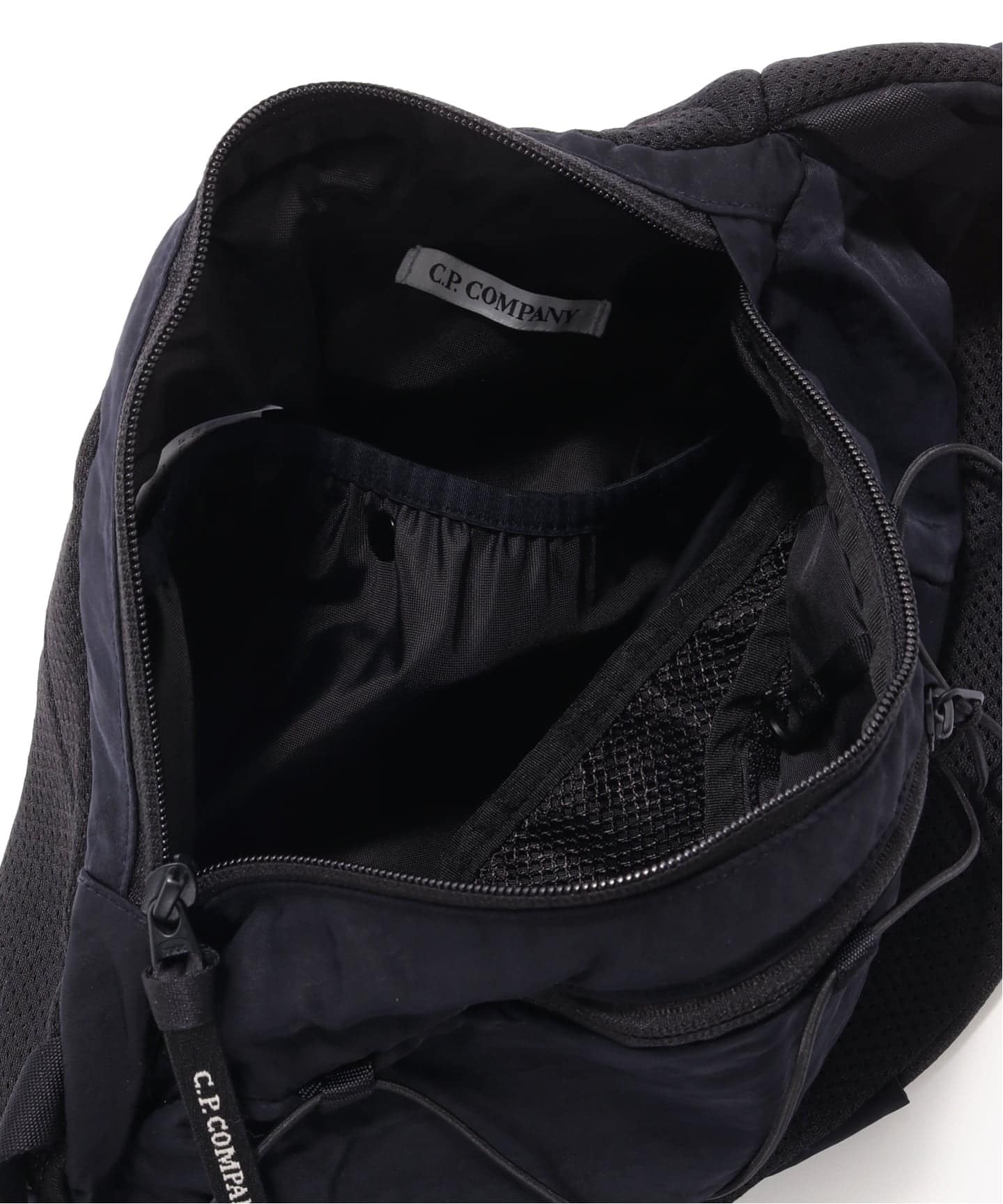 C.P.Company / シーピーカンパニー NYLON B CROSSBODY BACKPACK