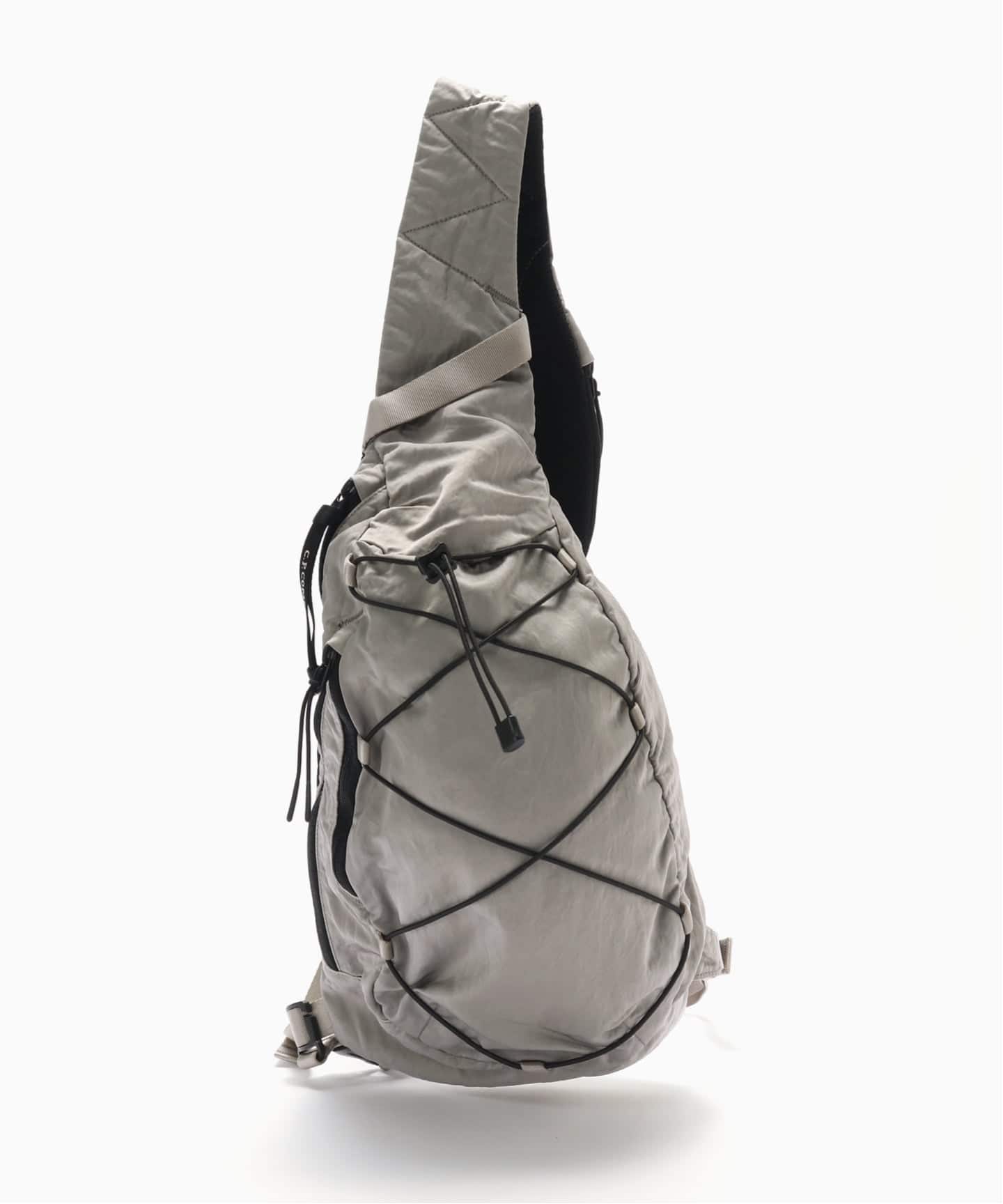 C.P.Company / シーピーカンパニー NYLON B CROSSBODY BACKPACK