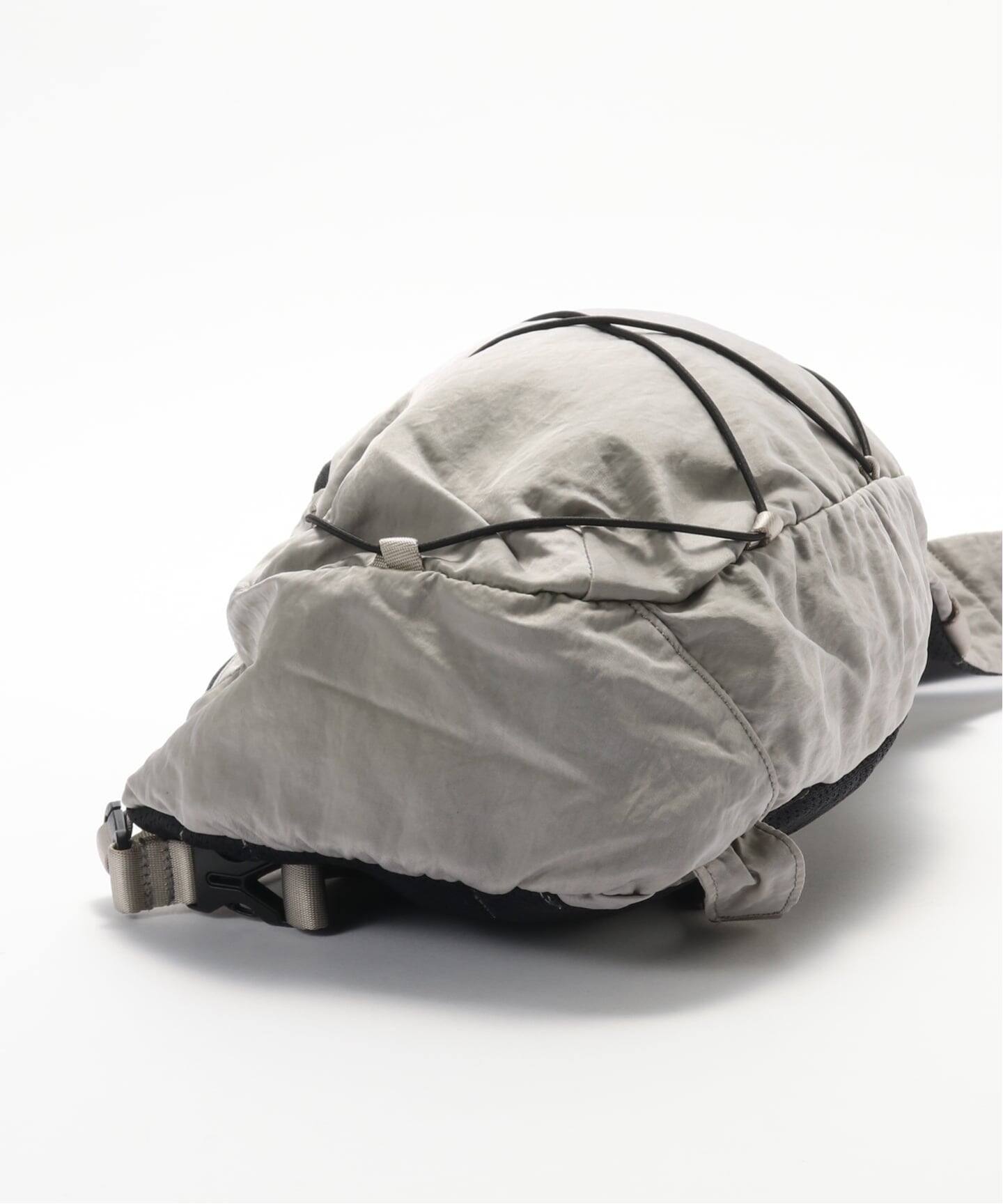 C.P.Company / シーピーカンパニー NYLON B CROSSBODY BACKPACK