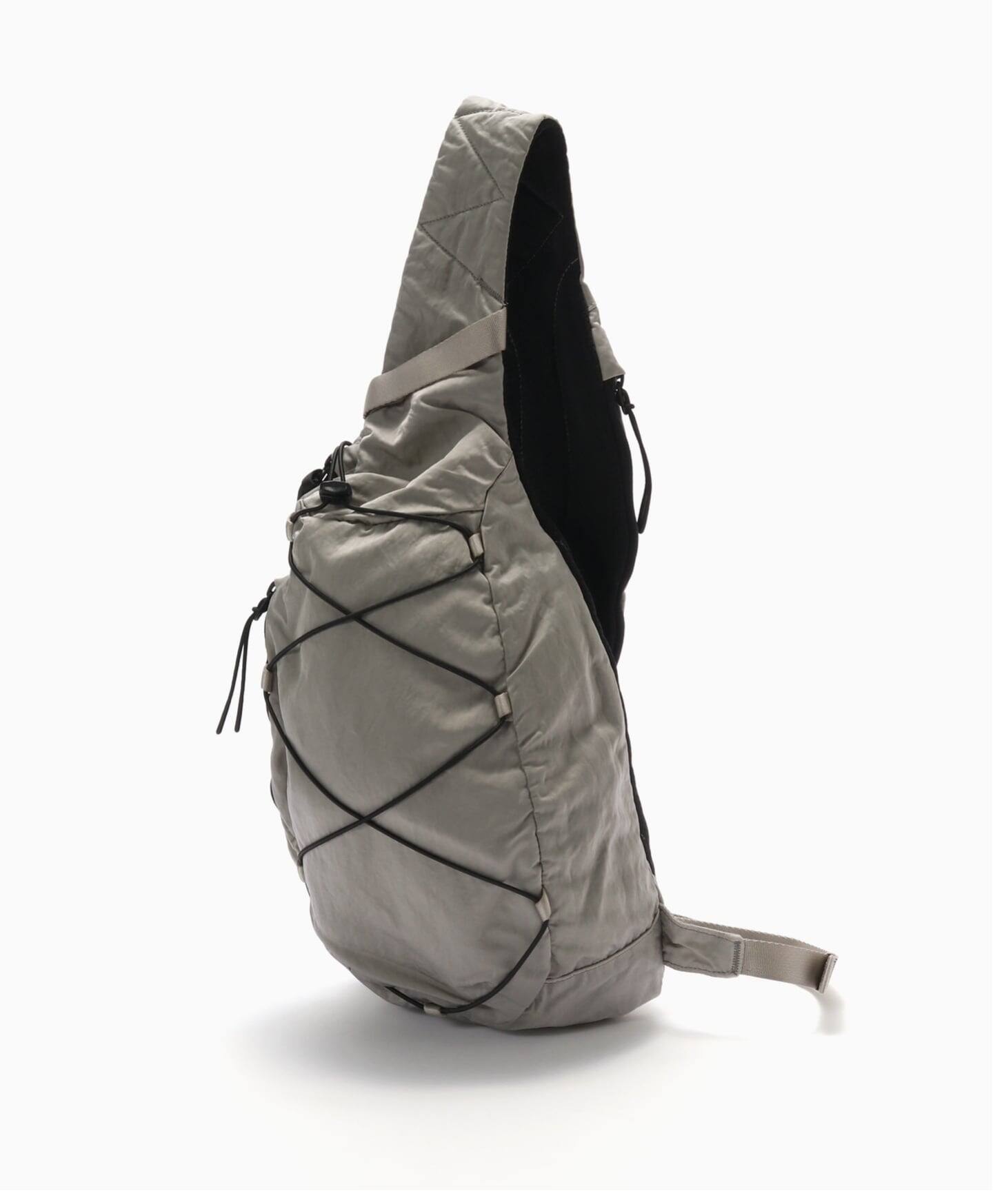 C.P.Company / シーピーカンパニー NYLON B CROSSBODY BACKPACK 