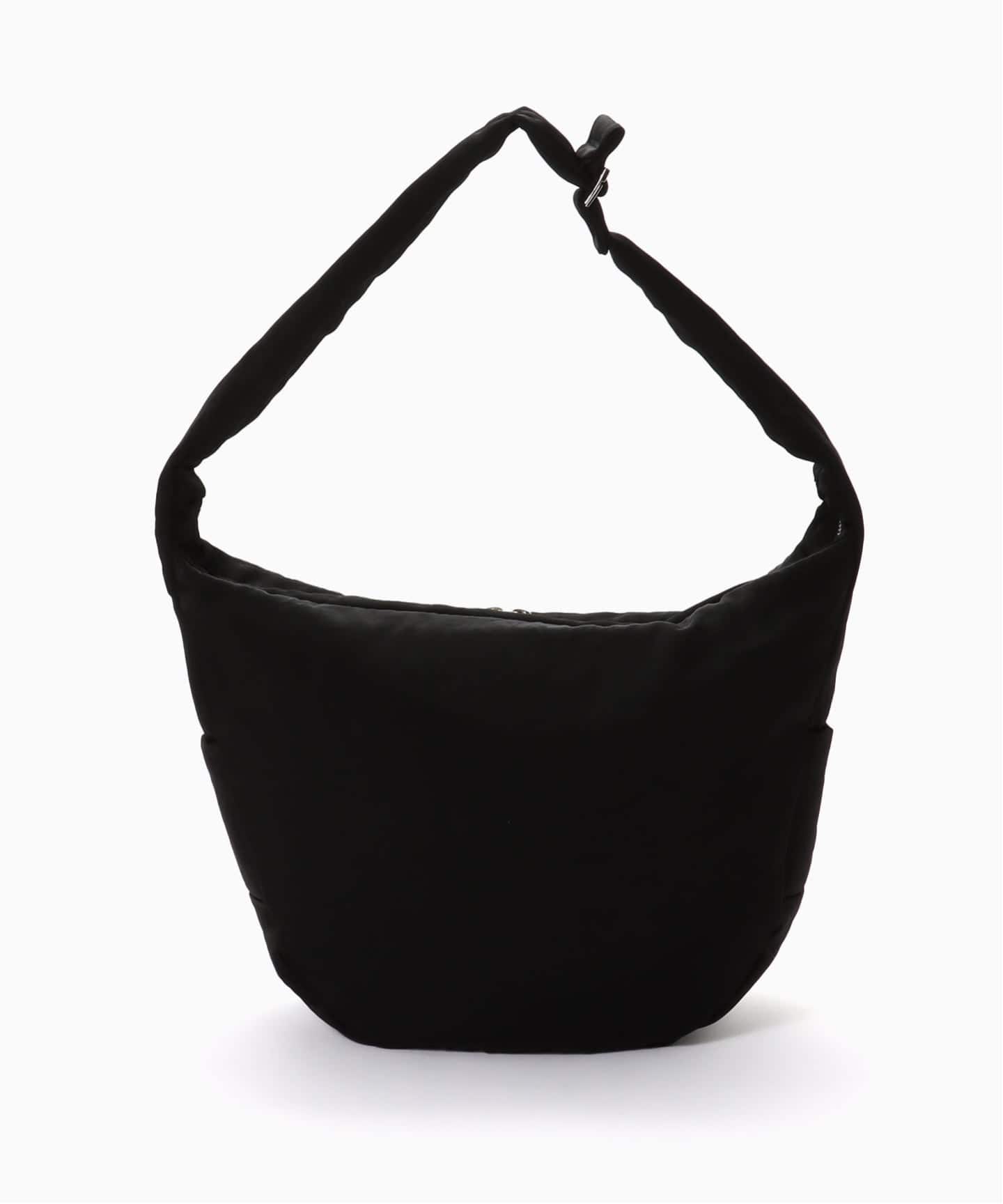 ITTI / イッチ ANNIE PUFFER BIG MOON BAG（ショルダーバッグ