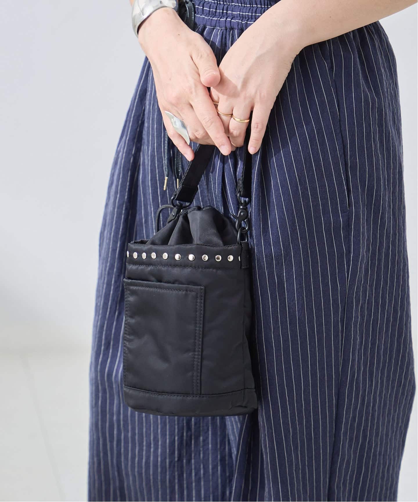 予約》MACKINTOSH/マッキントッシュ ANNAN BUCKET STUDS バッグ