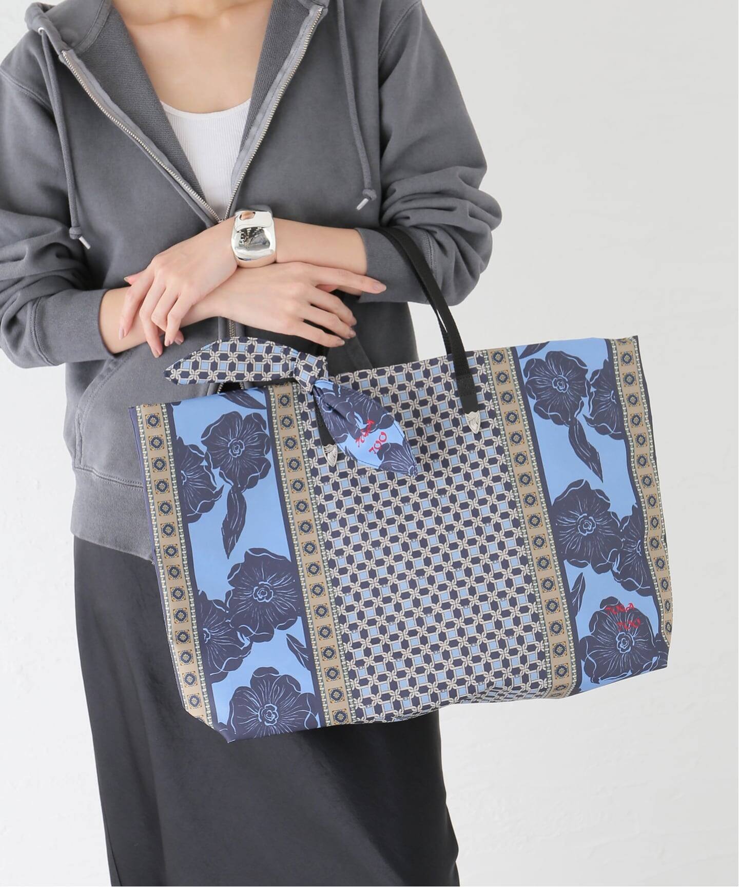 TOGA TOOトーガトゥ】Print tote bag/トートバッグ（トートバッグ 