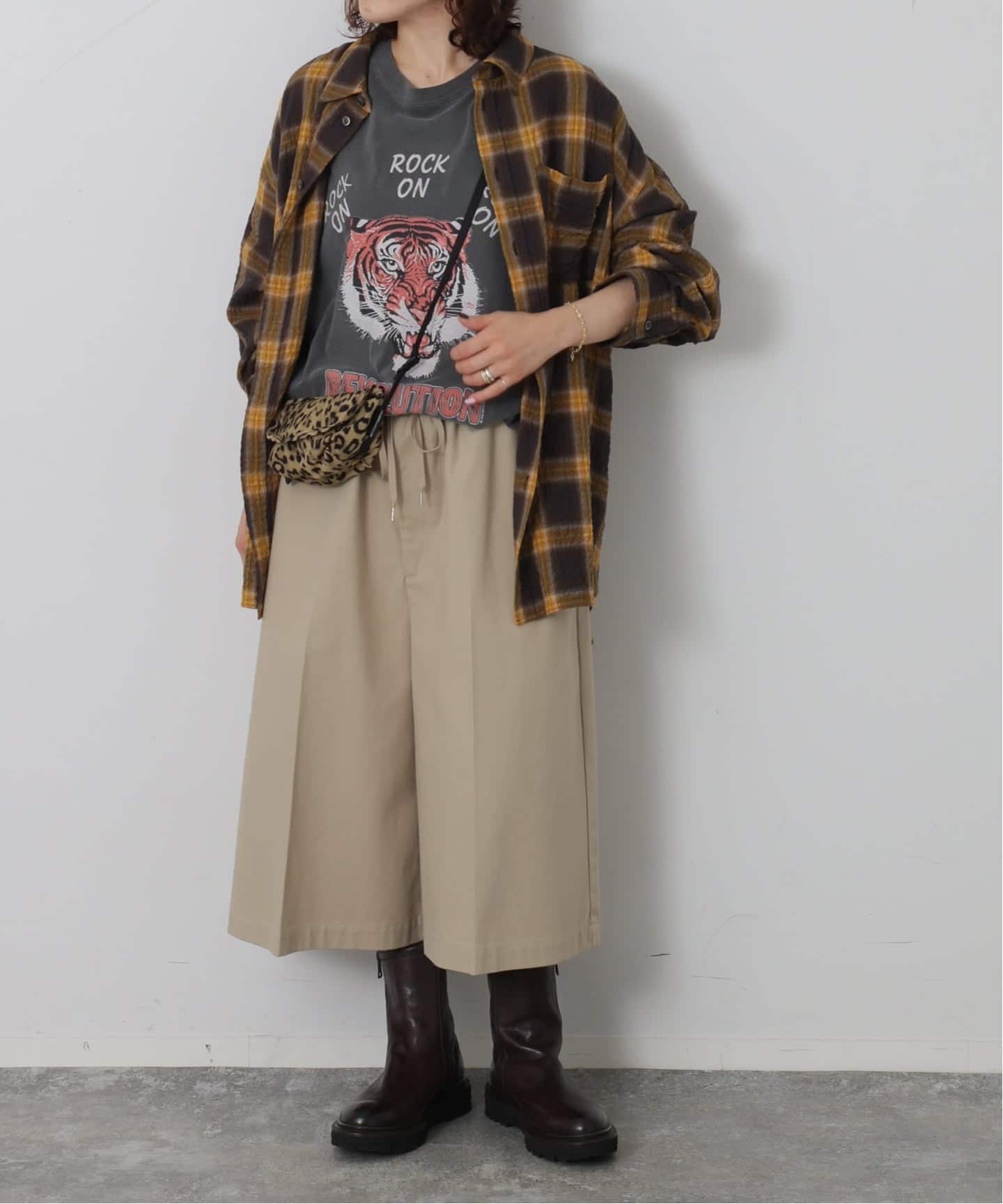 amiacalva 】 NYLON PORTABLE MESSENGER（ショルダーバッグ）｜journal