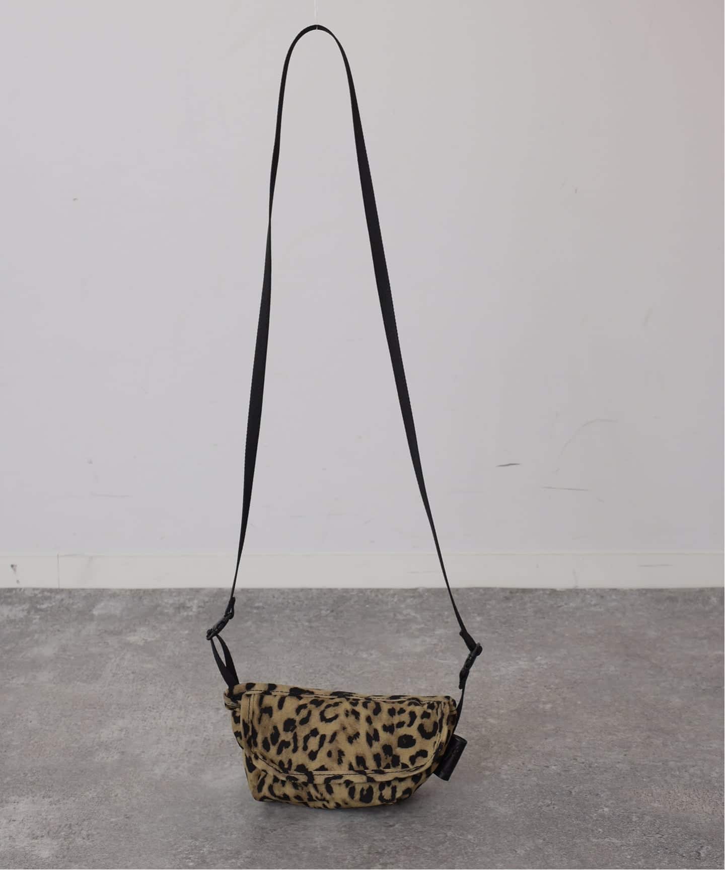 amiacalva 】 NYLON PORTABLE MESSENGER（ショルダーバッグ）｜journal