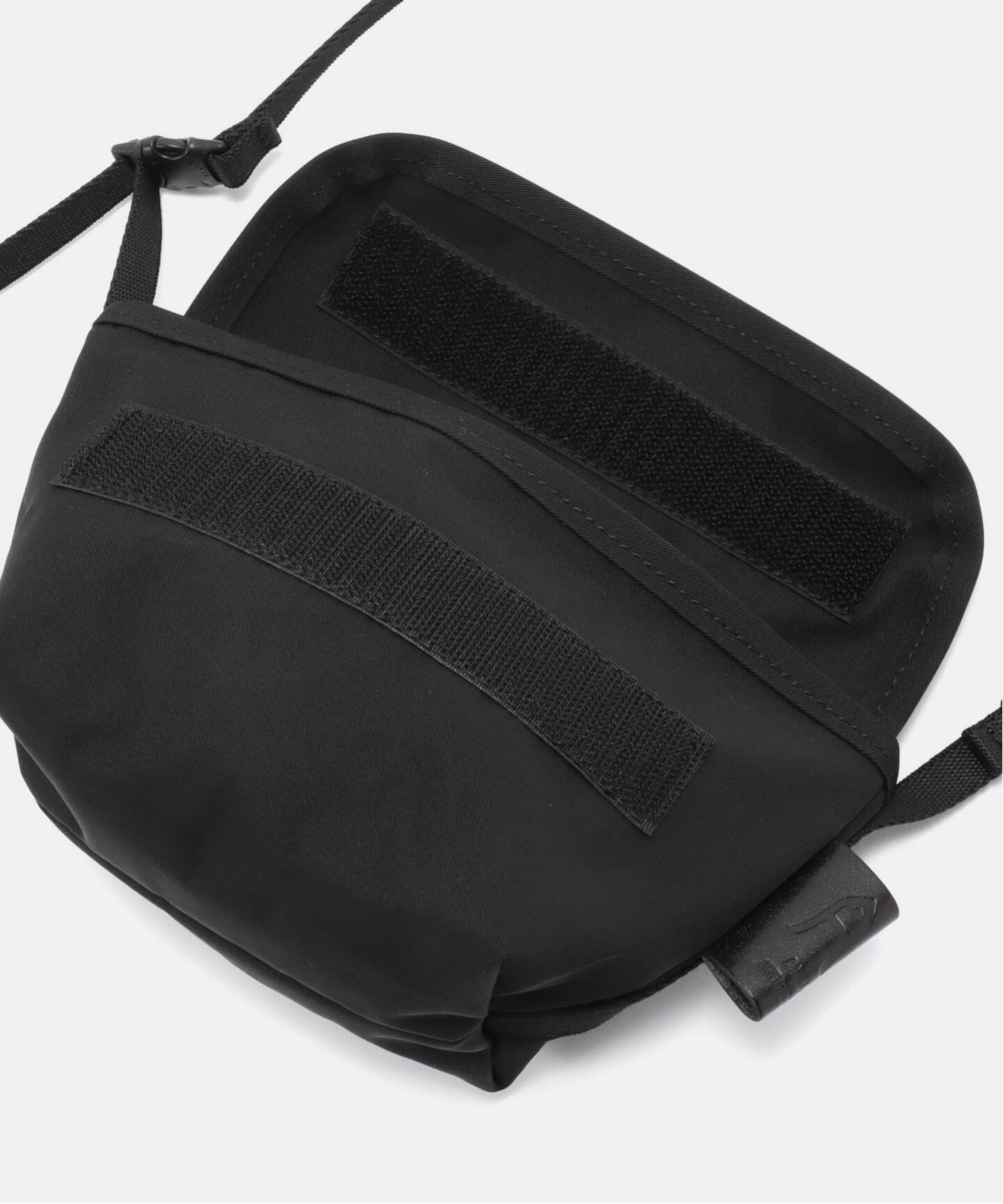 amiacalva】GABARDINE PORTABLE MESSENGER（メッセンジャーバッグ