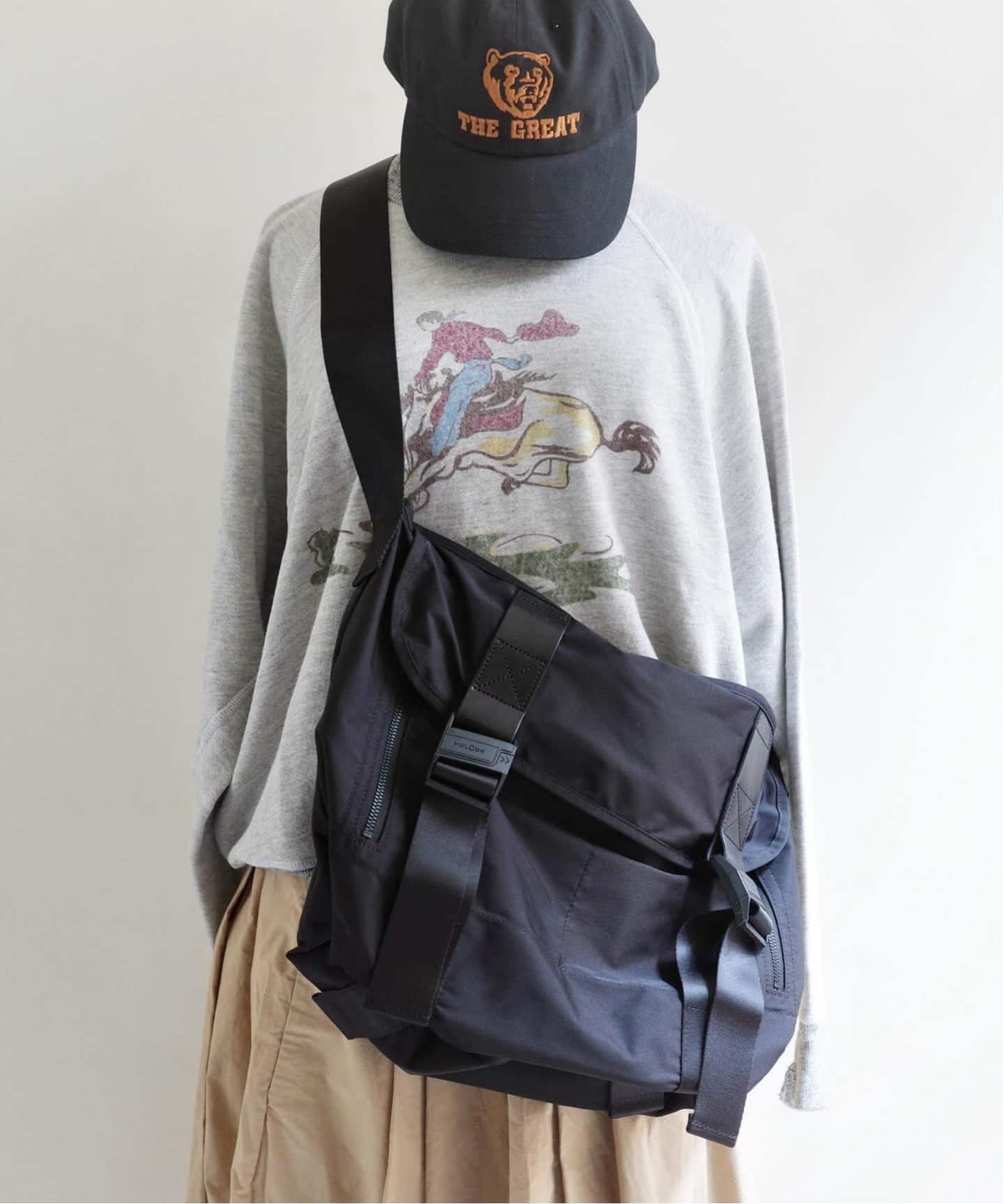 amiacalva】GABARDINE MESSENGER BACK(M)（メッセンジャーバッグ