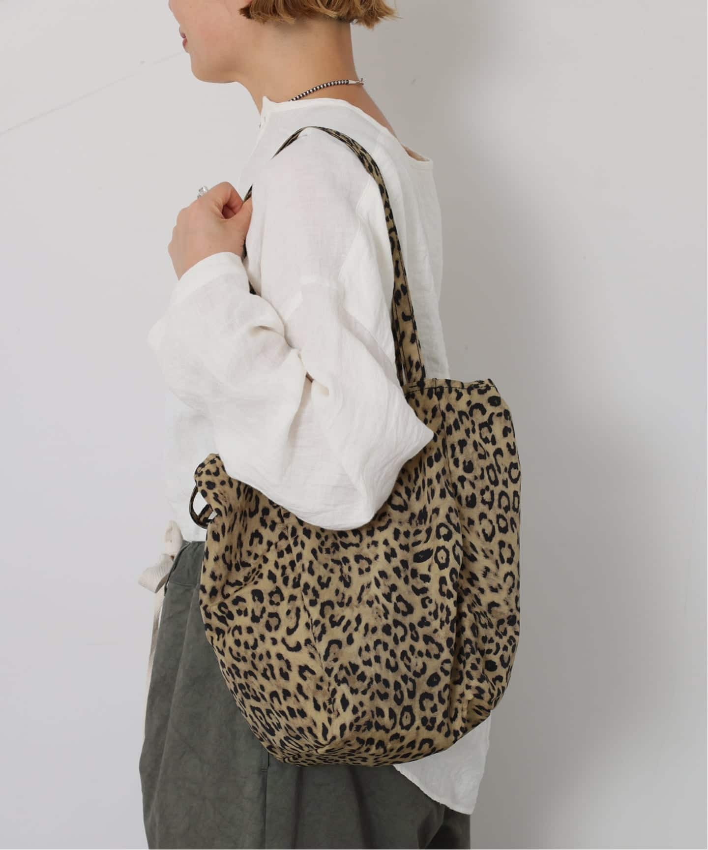 未使用 2026AW ジャーナルスタンダードラックス amiacalva バッグ amiacalva】 EASY BAG(M)（ショルダーバッグ）｜journal standard luxe