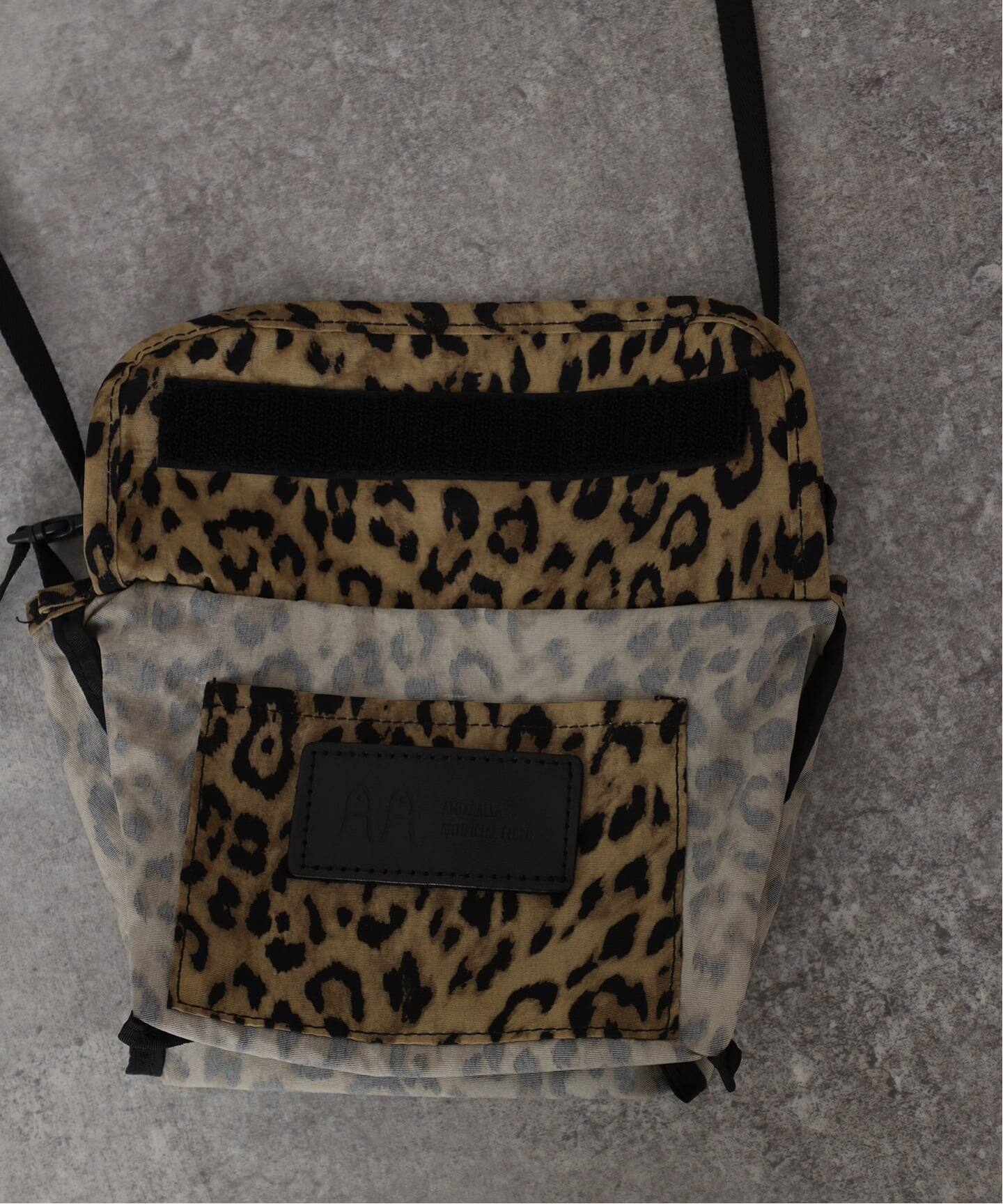 amiacalva 】 NYLON PORTABLE MESSENGER(M)（ショルダーバッグ 