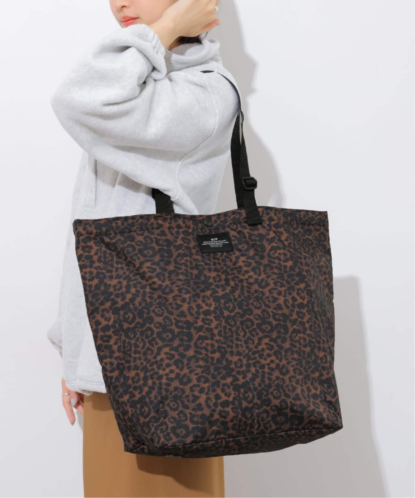 WEB・一部店舗限定》【BAGS IN PROGRESS】 Mrket tote（トートバッグ
