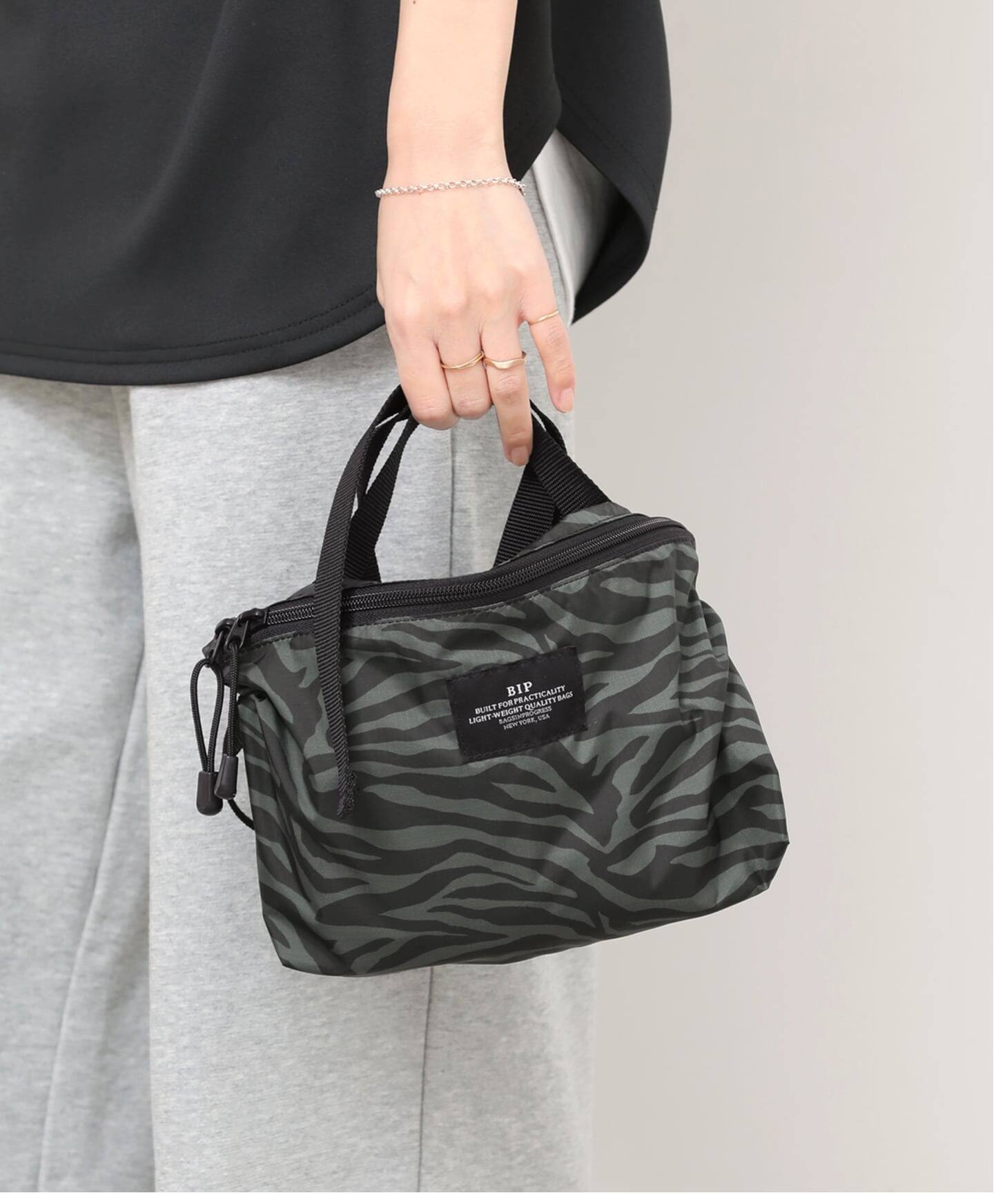 BAGS IN PROGRESS】FANNYPACK CROSSBODY ZEBRA（ショルダーバッグ 