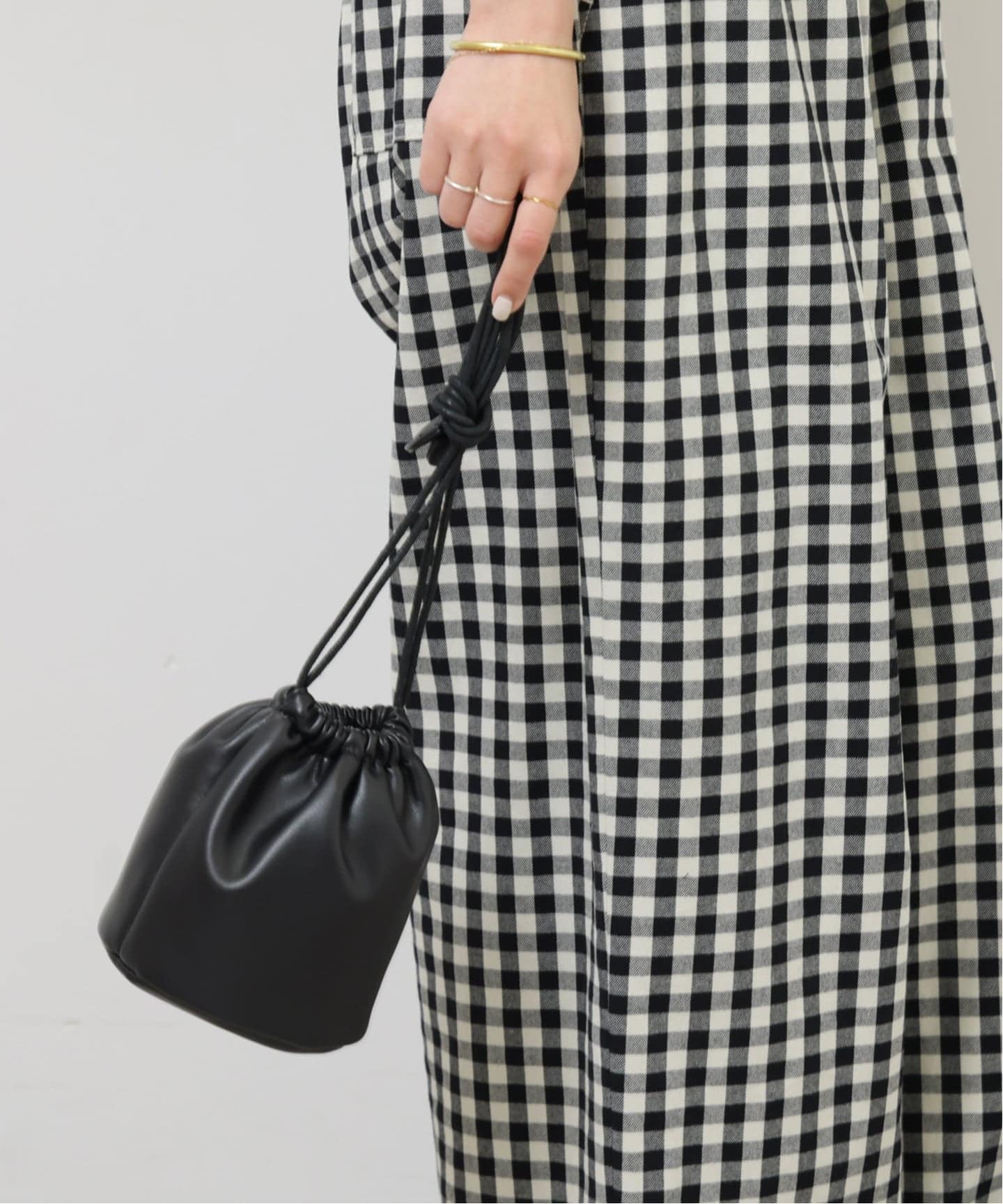 予約》［26SS新作］【VELETTO/ヴェレット】ツツガタショルダーBAG