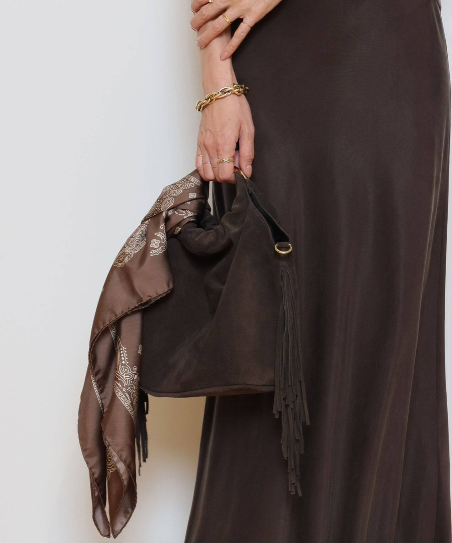 AULENTTI/オウレンティ】SUEDE FRINGE RING バッグ（ショルダーバッグ