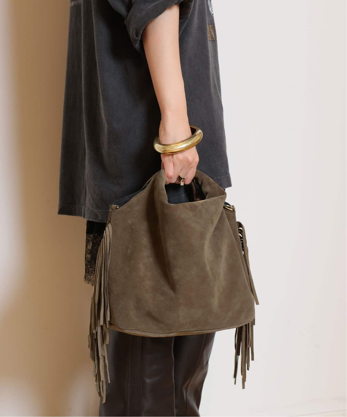 AULENTTI/オウレンティ】SUEDE FRINGE RING バッグ（ショルダーバッグ