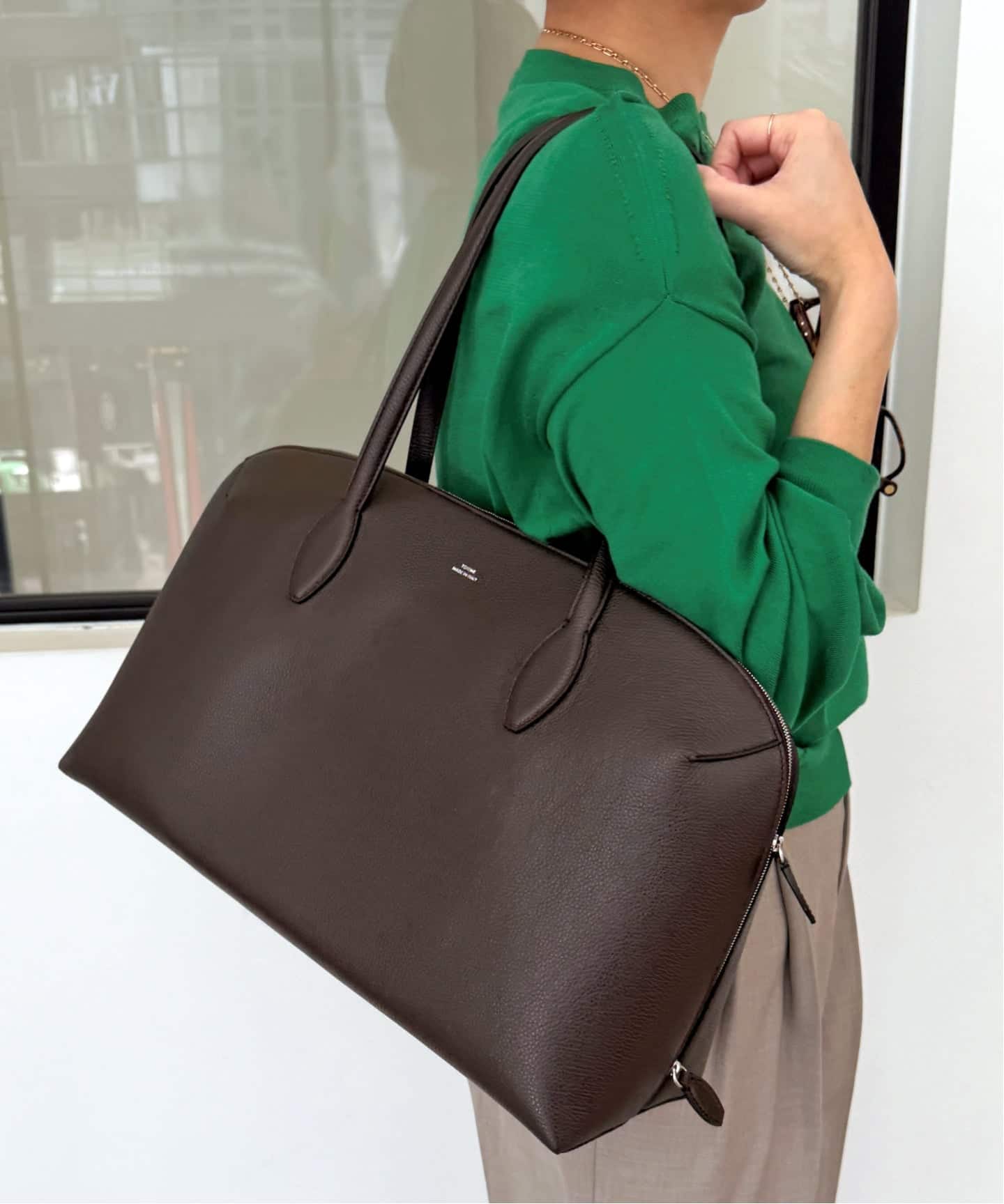 TOTEME/トーテム】 GRAINED LEATHER DAY TOTE（ボストンバッグ）｜L