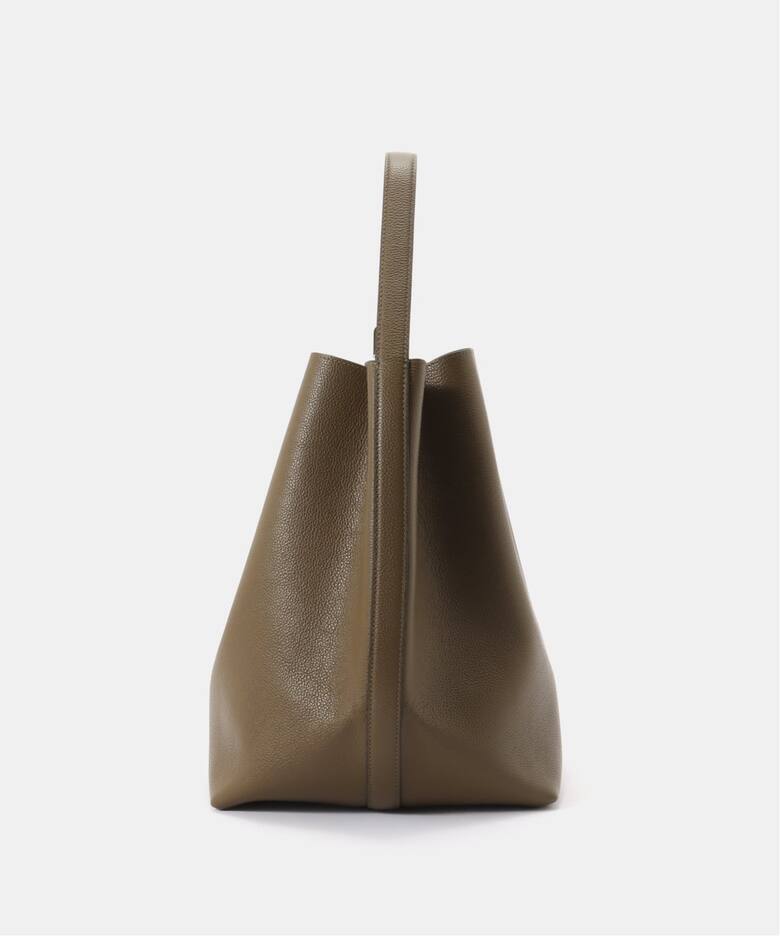 TOTEME/トーテム】 BELTED GRAINED LEATHER TOTE（トートバッグ）｜L