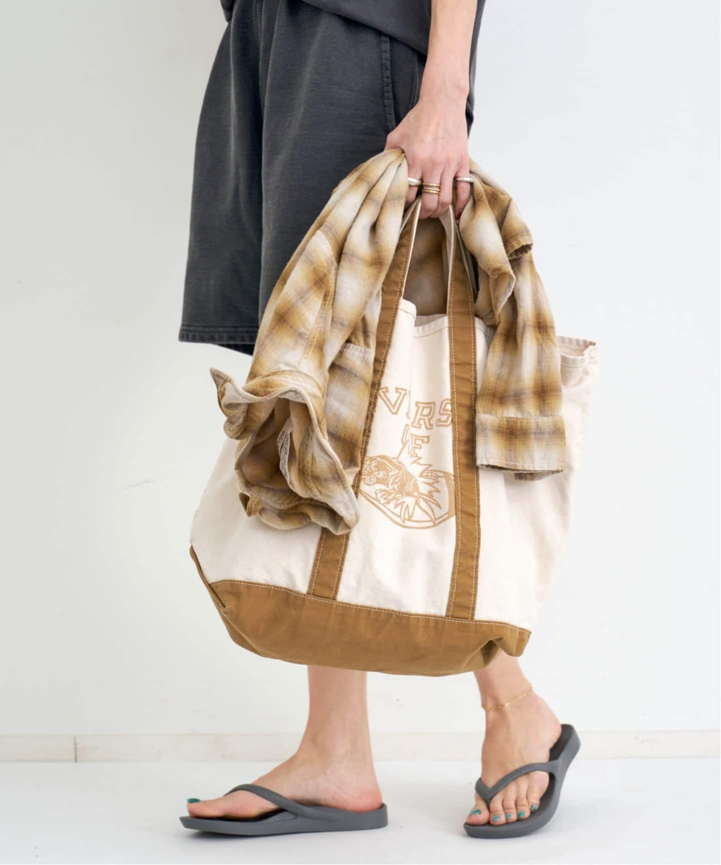 REMI RELIEF/レミ レリーフ】 TOTE BAG UNIVERSITY（トートバッグ）｜L