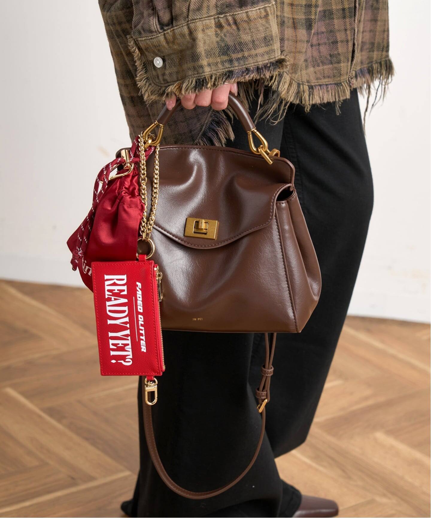 JW PEI / ジェイダブリュー ペイ】Lucia Classic Top Handbag(BROWN 