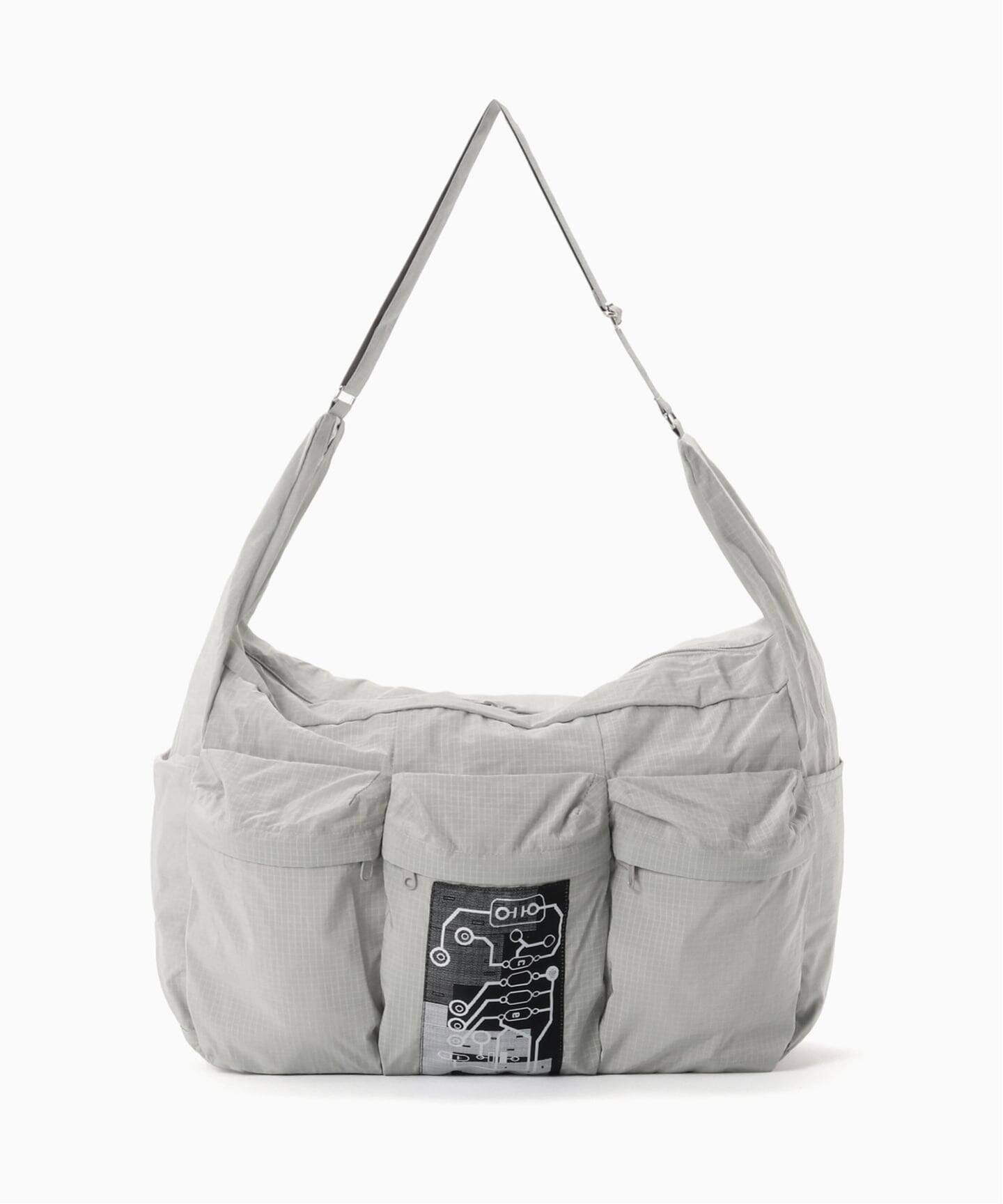 cavemptショルダーバック C.E / シーイー】cavempt DEVELOPED SHOULDER BAG（ショルダーバッグ