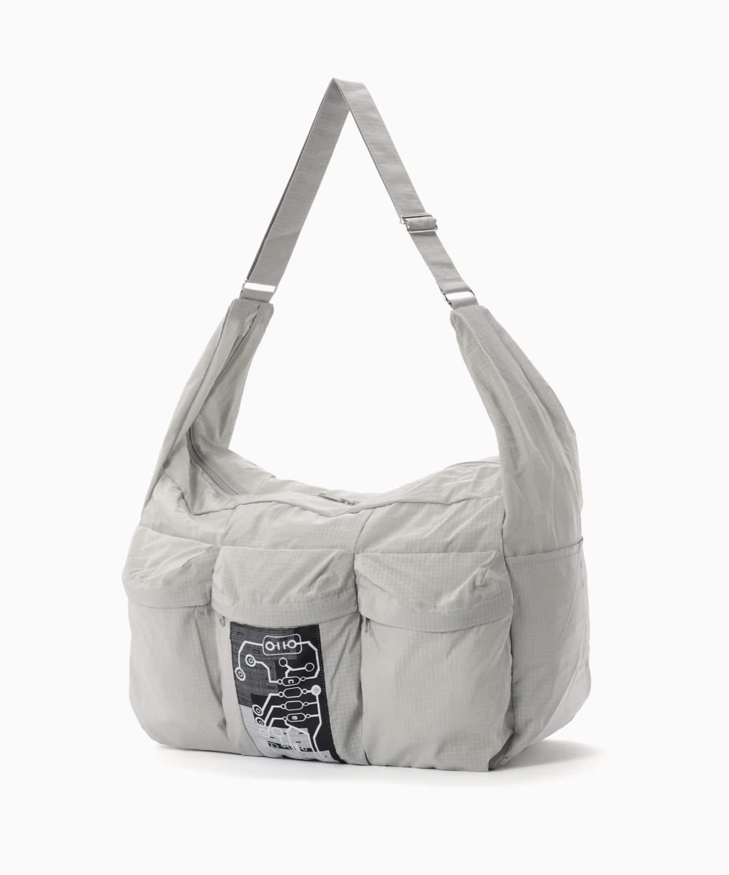 cavemptショルダーバック C.E / シーイー cavempt DEVELOPED LIGHT SHOULDER BAG（その他バッグ