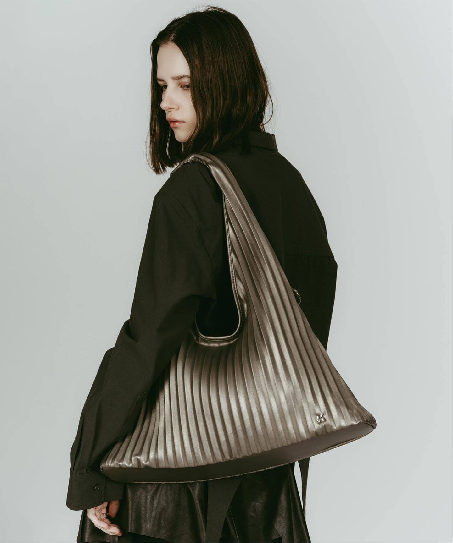 Knuth Marf/クヌースマーフ leather pleats bag（ショルダーバッグ