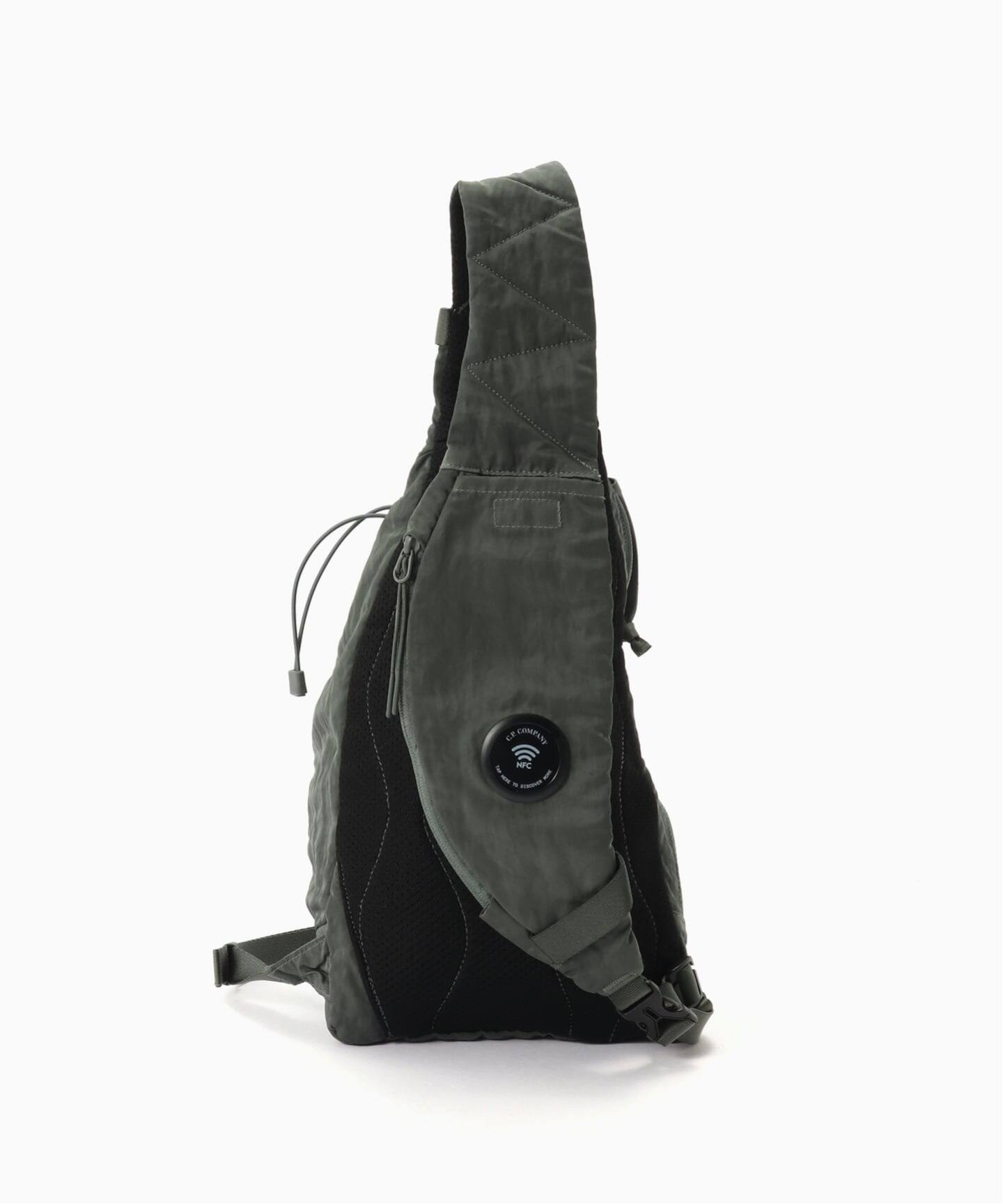 C.P.Company / シーピーカンパニー NYLON B LENS CROSSBODY RUCK 